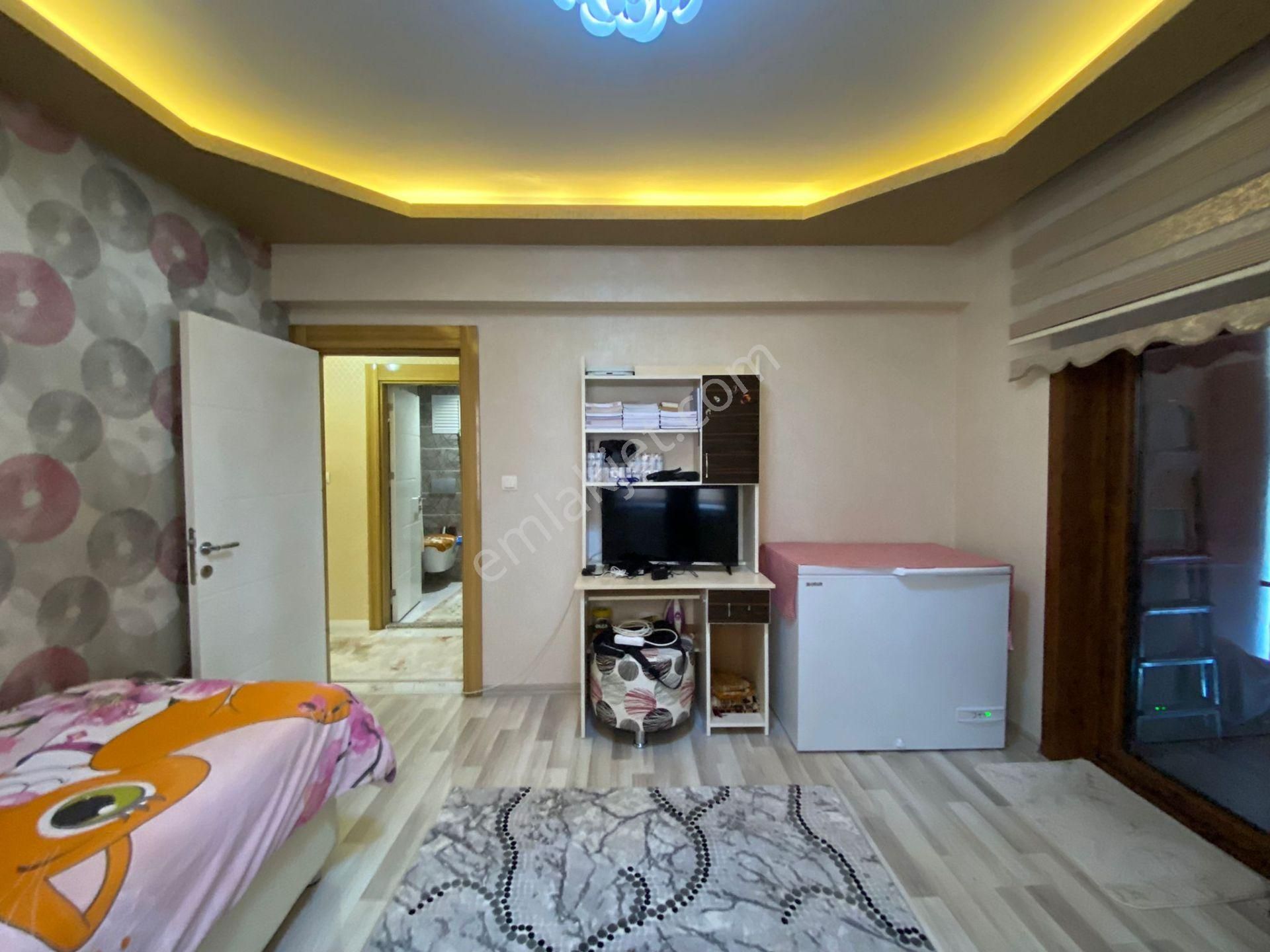 Pursaklar Mehmet Zengin Emlak'tan Teras Balkonlu Çift Banyolu 9.kat 4+1 Lüks Sitede - Görsel 18