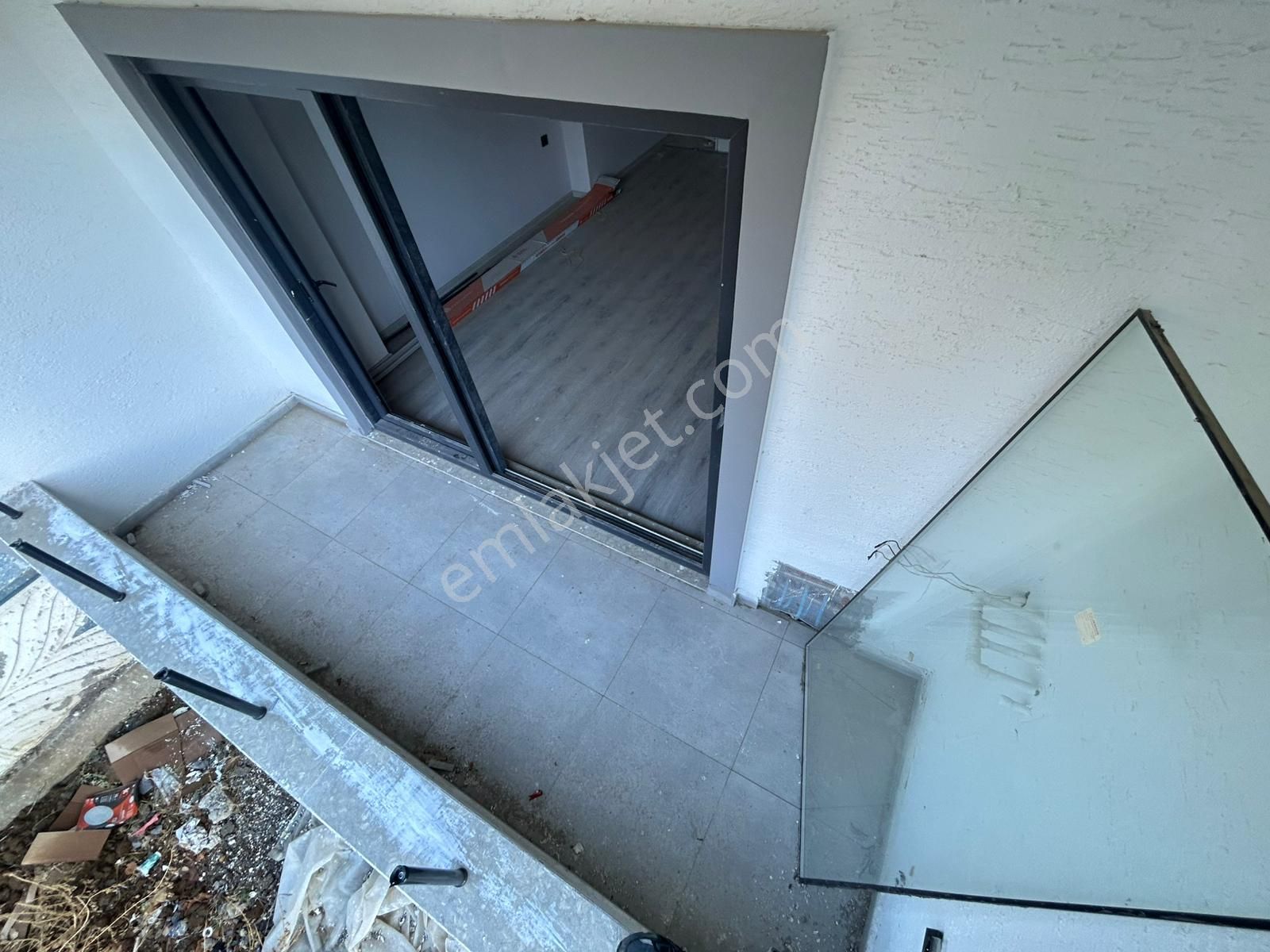Yükselden Satılık Kadıköy'de Yerden Isıtmalı K.otoparklı Ultra Lux Ön Cephe Asansörlü 2+1 Daire - Görsel 2