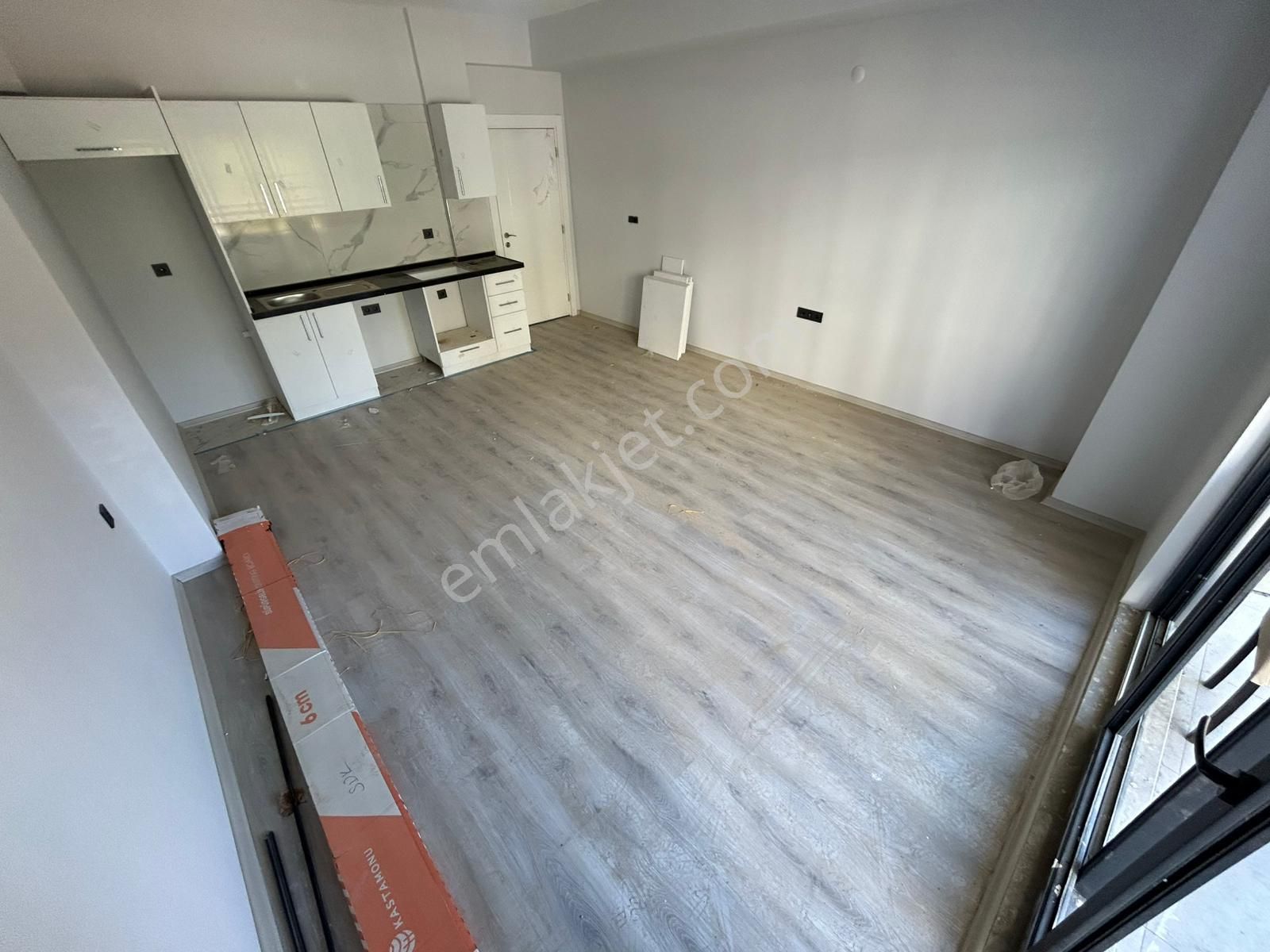 Yükselden Satılık Kadıköy'de Yerden Isıtmalı K.otoparklı Ultra Lux Ön Cephe Asansörlü 2+1 Daire - Görsel 4