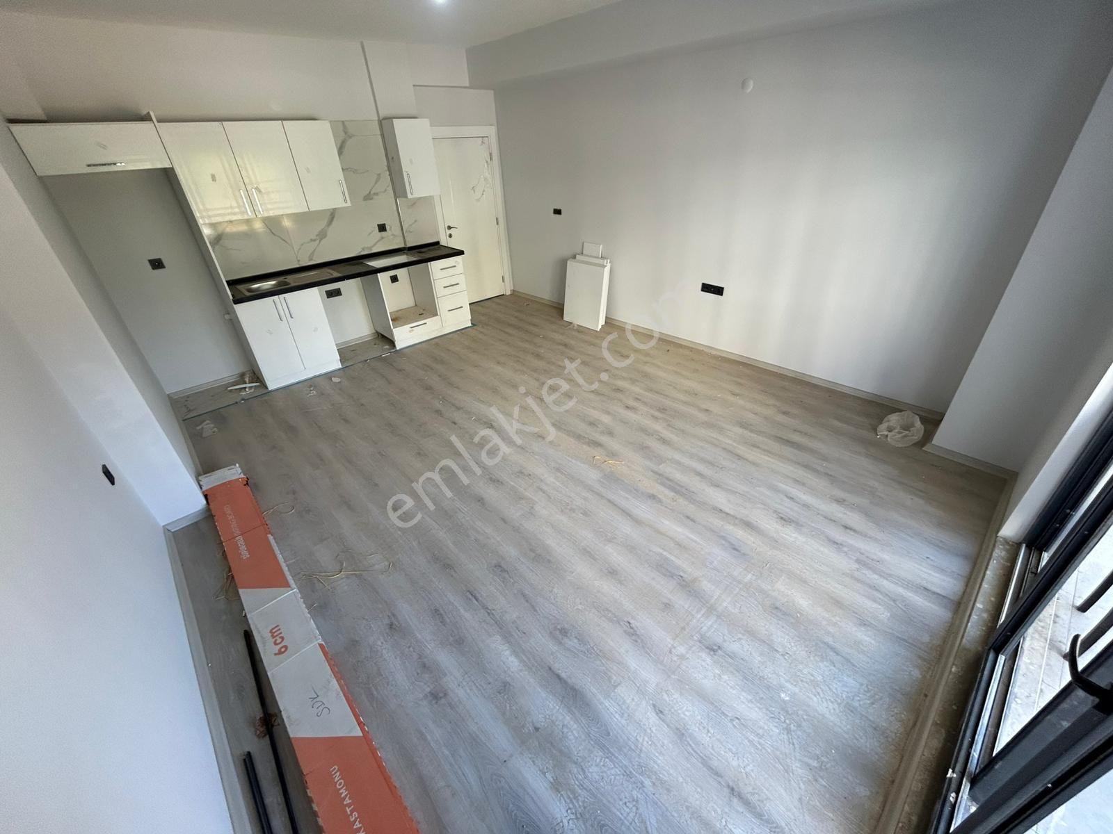 Yükselden Satılık Kadıköy'de Yerden Isıtmalı K.otoparklı Ultra Lux Ön Cephe Asansörlü 2+1 Daire - Görsel 3