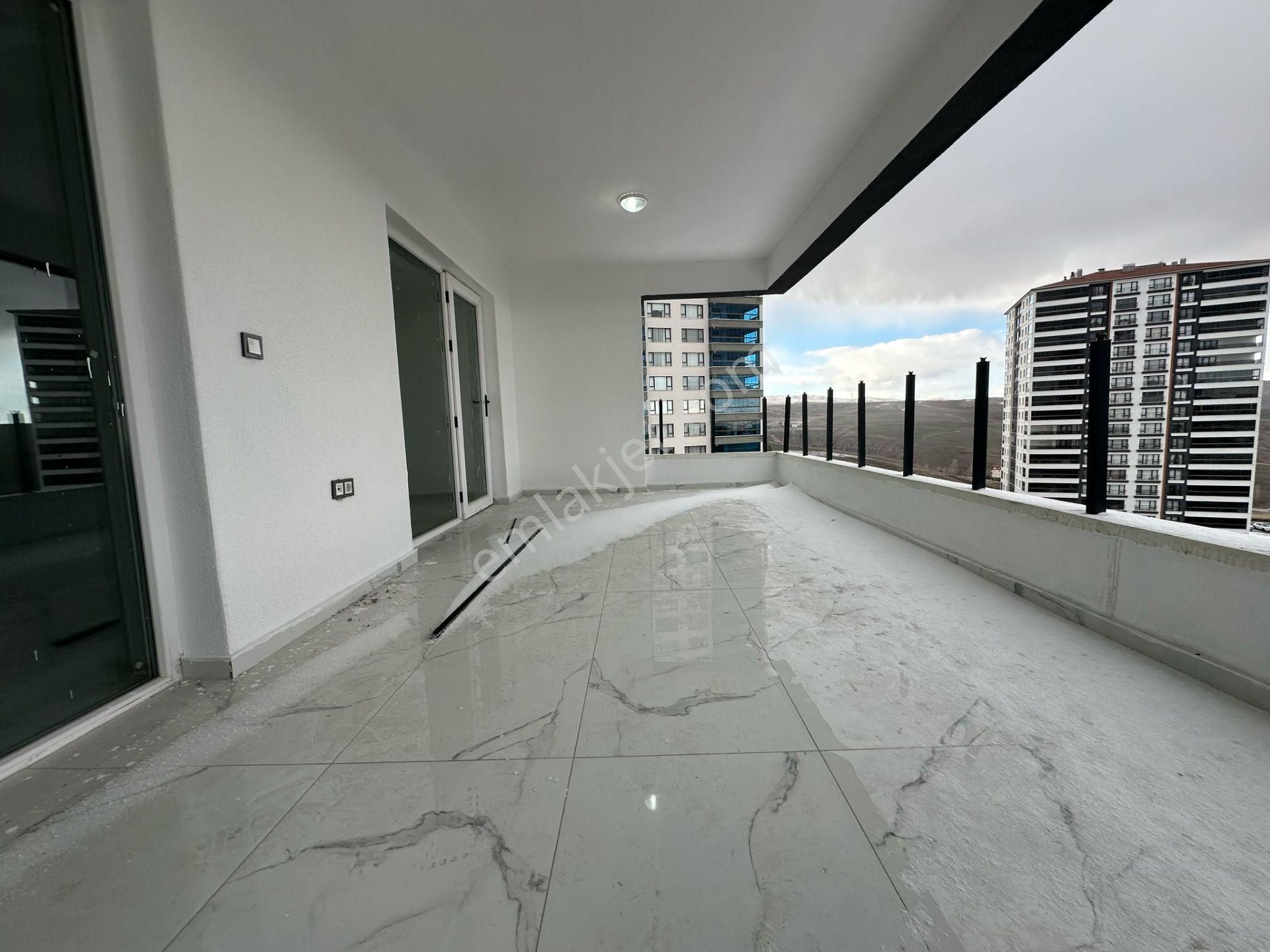 Pursaklar Mehmet Zengin Emlak'tan Otoparklı Fatih Mah.hastane Yakını 9.kat 4+1 Lüks Sitede - Görsel 27