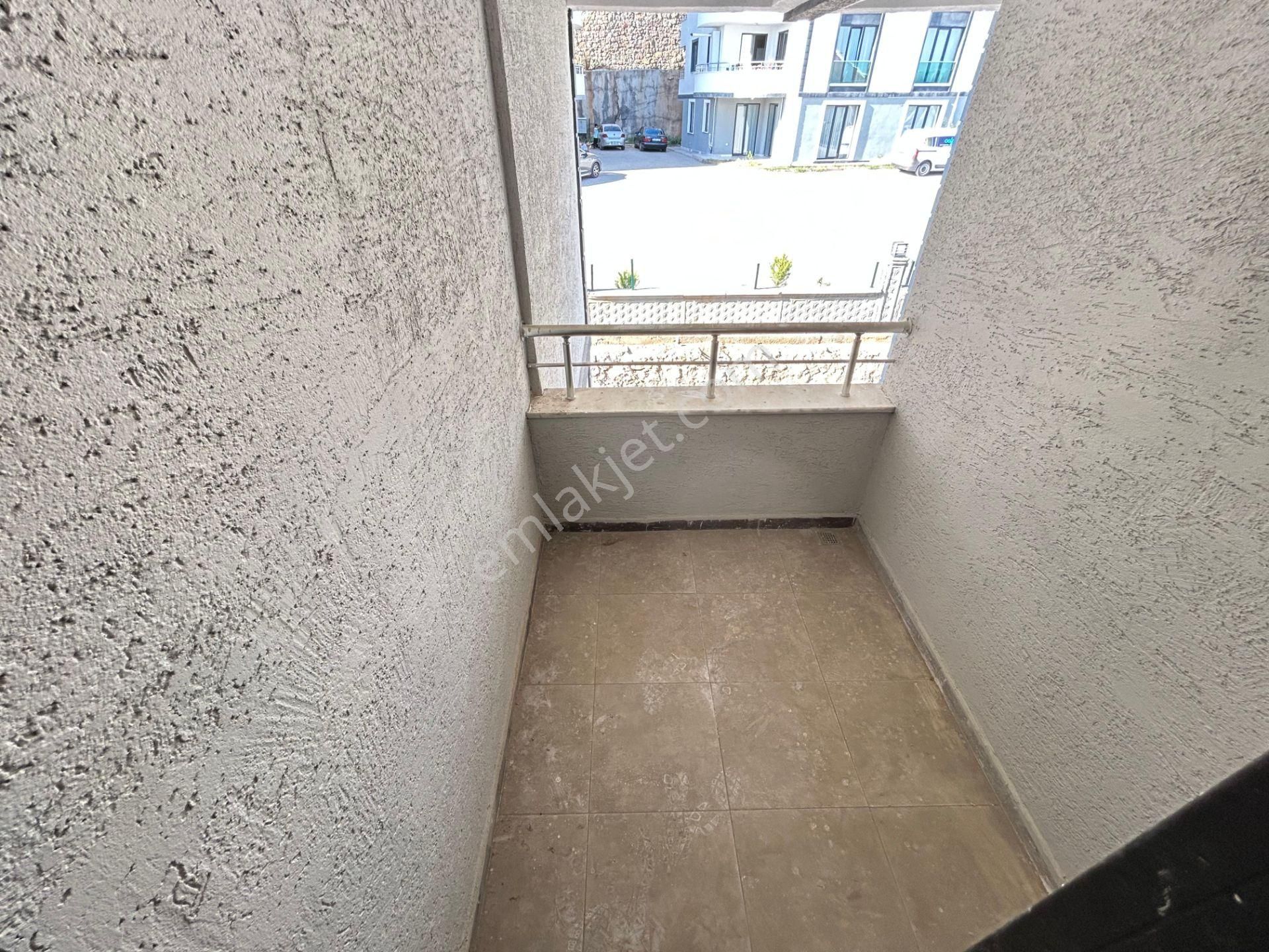 Yüksel'den Edremit'te Güvenlikli Site İçinde Arakat 3+1 Satılık Daire - Görsel 26