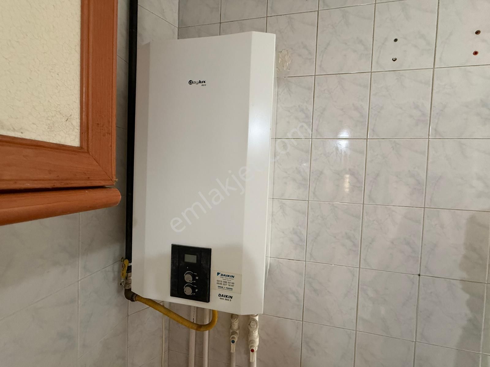 Aktepede Cadde Yakını Geniş Yapılı Masrafsız Katta Ön Cephe 3+1 Kiralık Daire - Görsel 15