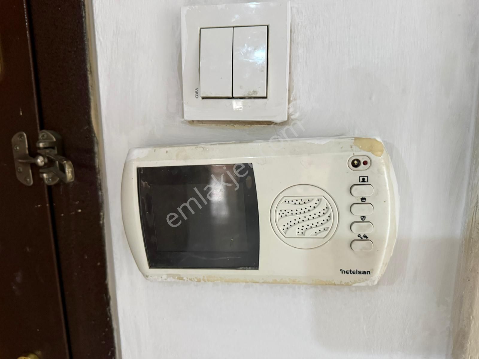 Aktepede Cadde Yakını Geniş Yapılı Masrafsız Katta Ön Cephe 3+1 Kiralık Daire - Görsel 21