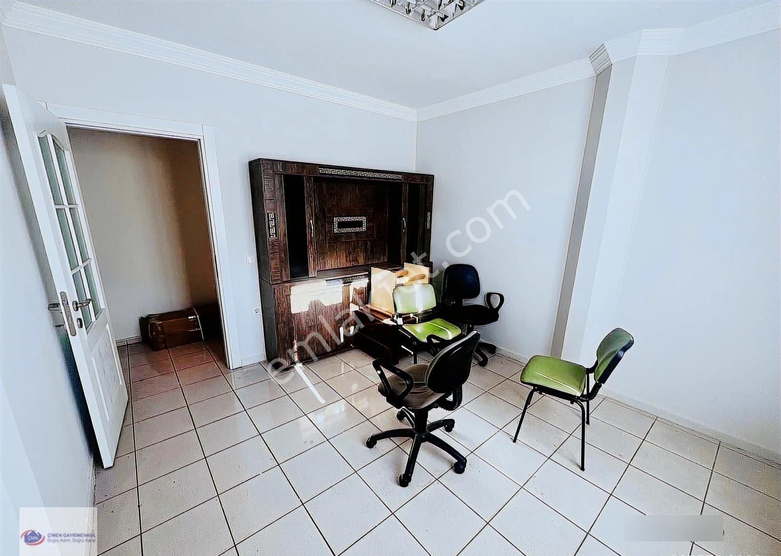 Çimen'den İstiklal Caddesinin En Prestijli İş Merkezinde Ofis - Görsel 2