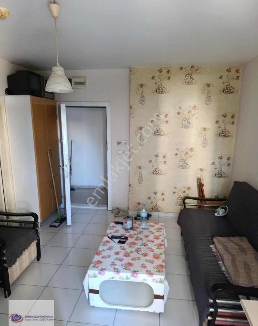 Çimen Gayrımenkul'den Üniversite Cad'de Kiralık Daire