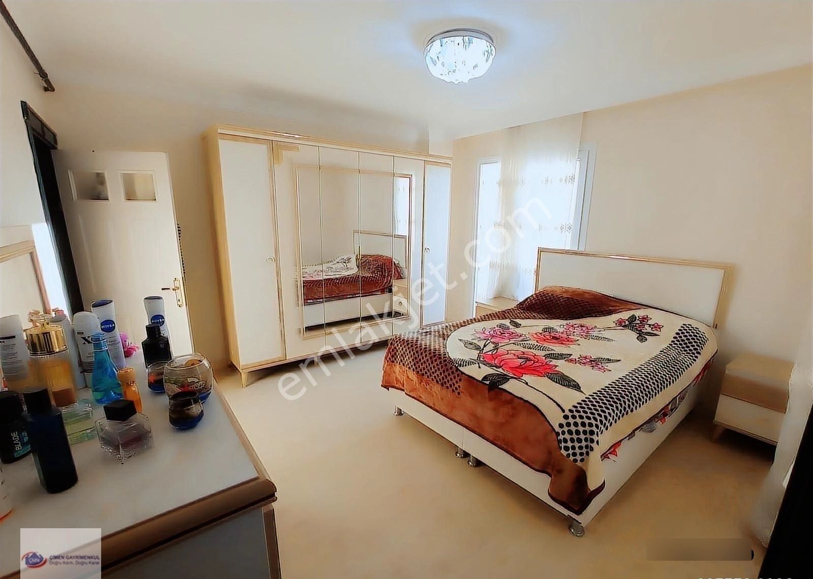 Çimenden Eski Belediye Civarında Eşyalı Kiralık Daire - Görsel 24