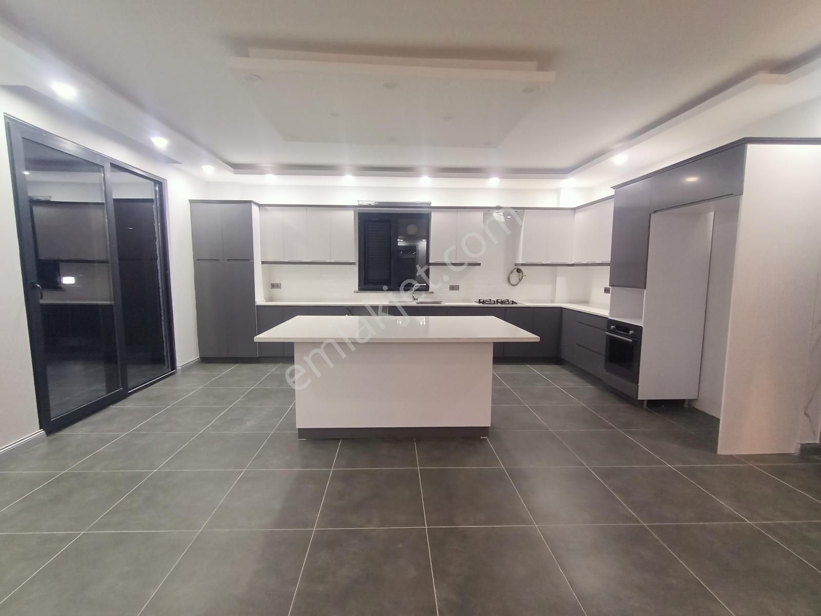 Tekirdağ Yeniçiftlik'te Ultra Lüks Havuzlu Müstakil Villa - Görsel 23