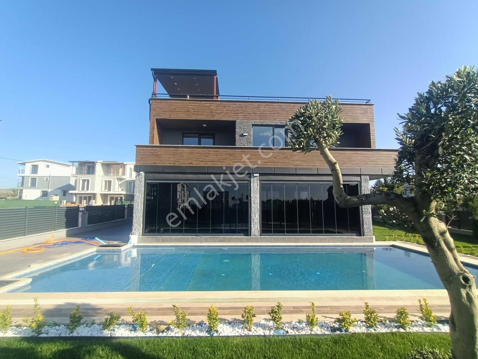 Tekirdağ Yeniçiftlik'te Ultra Lüks Havuzlu Müstakil Villa - Görsel 10