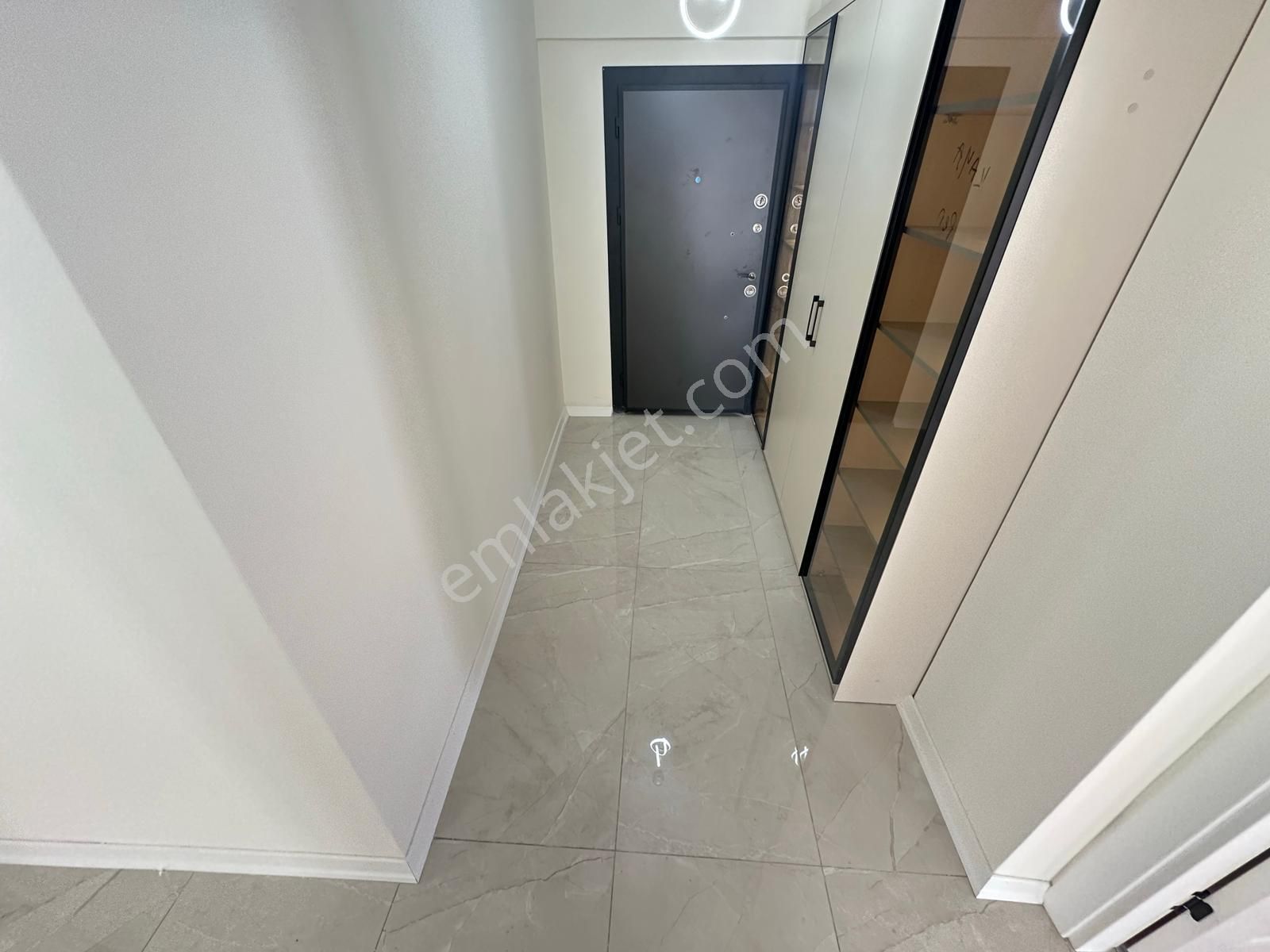 Cantan Emlaktan Akçay Sarıkız'da Askeri Kampa Yakın İçi Yapılı Lüks Daire - Görsel 28