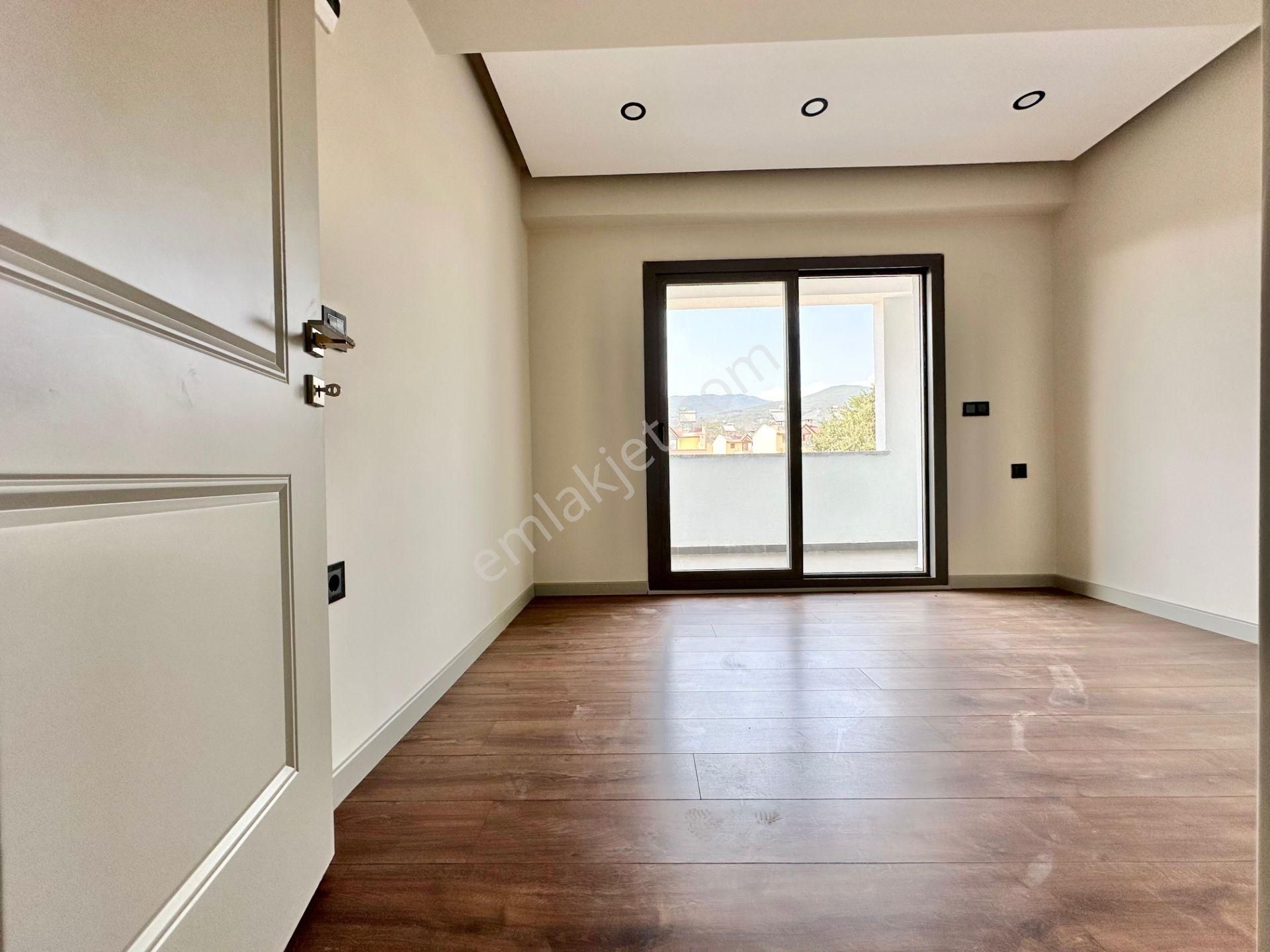 ✨akçay Ay Emlaktan✨güre'de Yolun Altında Yüzme Havuzlu Denize 500 M Satılık 4+1 Loft Müstakil Villa - Görsel 15