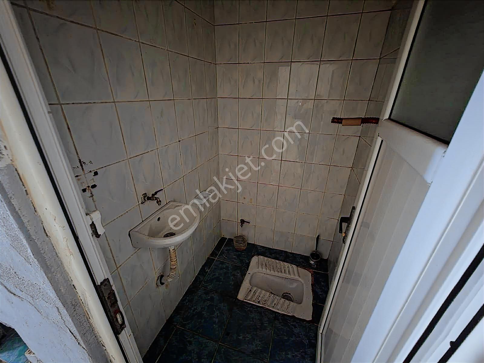 Sultangazi'de Kiralık 300 M2 İş Merkezi Katı - Görsel 30