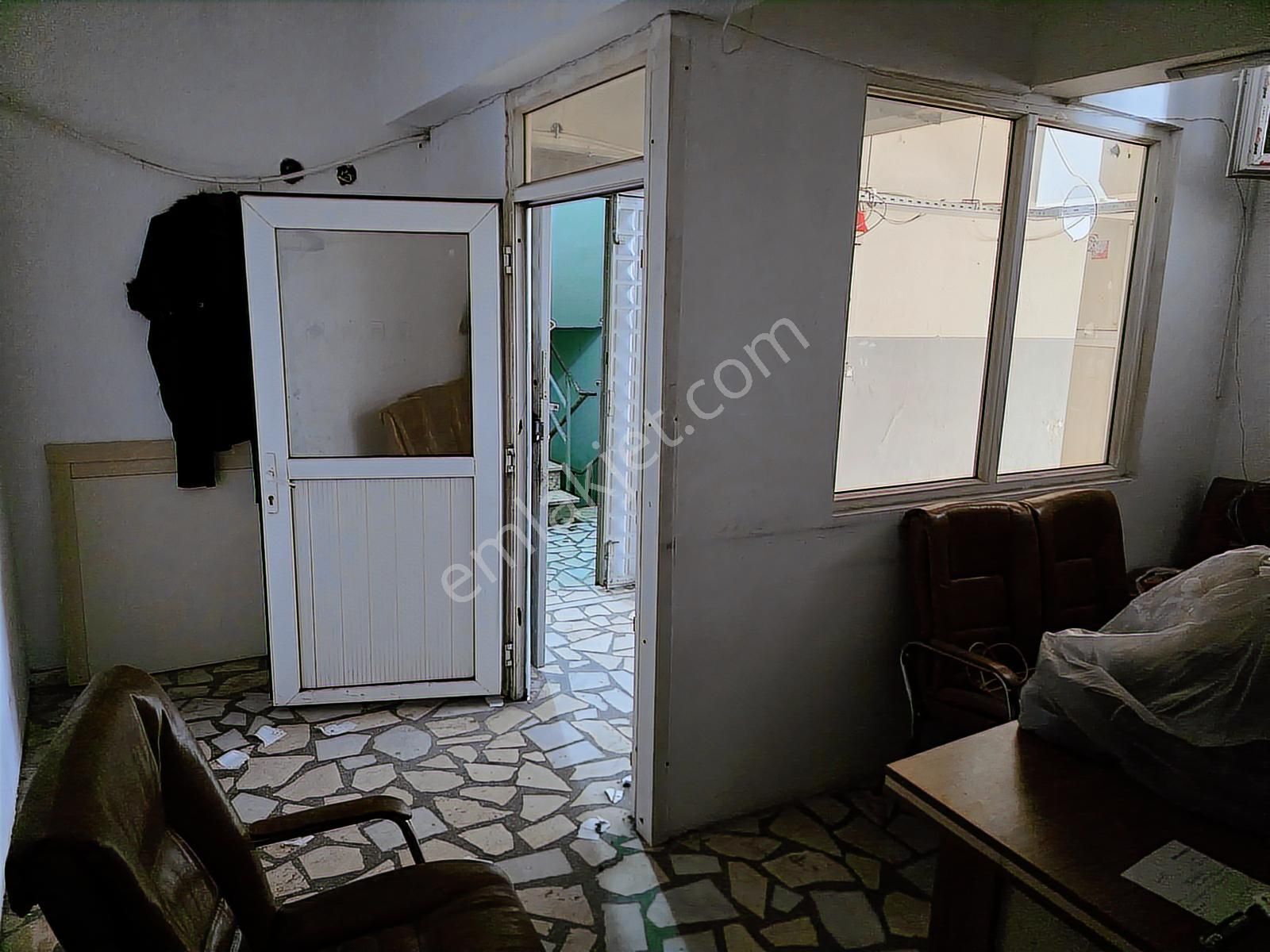 Sultangazi'de Kiralık 300 M2 İş Merkezi Katı - Görsel 7