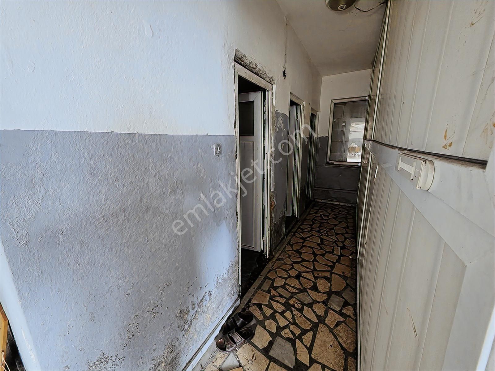 Sultangazi'de Kiralık 300 M2 İş Merkezi Katı - Görsel 17