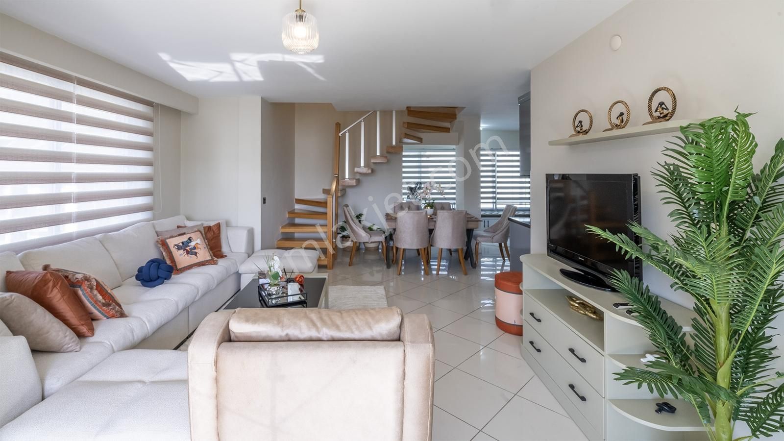 Obagöl Begonia Sitesinde Deniz Manzaralı İkamete Uygun 4+1 Lüks - Görsel 2