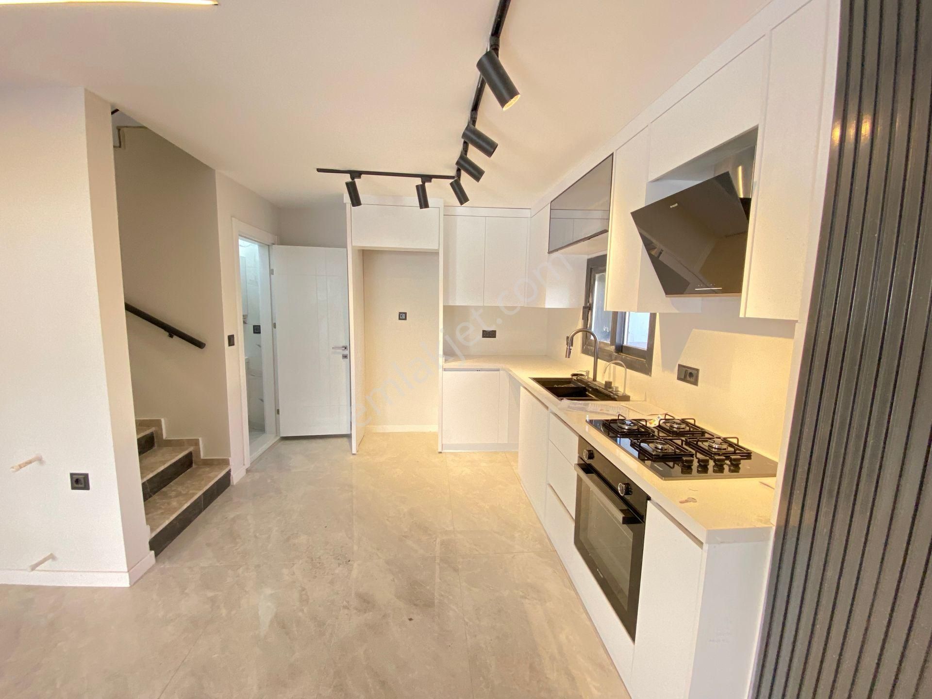 Özdere De Otoparklı Denize 50m Full Manzaralı Lüx Satılık 3+1 Villa - Görsel 10