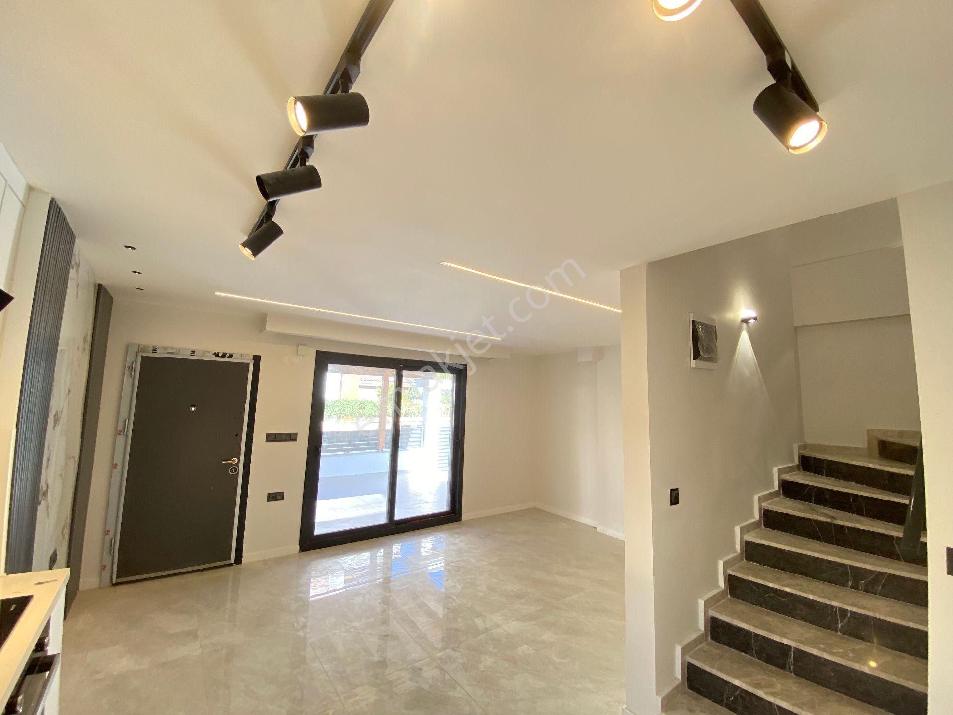 Özdere De Otoparklı Denize 50m Full Manzaralı Lüx Satılık 3+1 Villa - Görsel 6