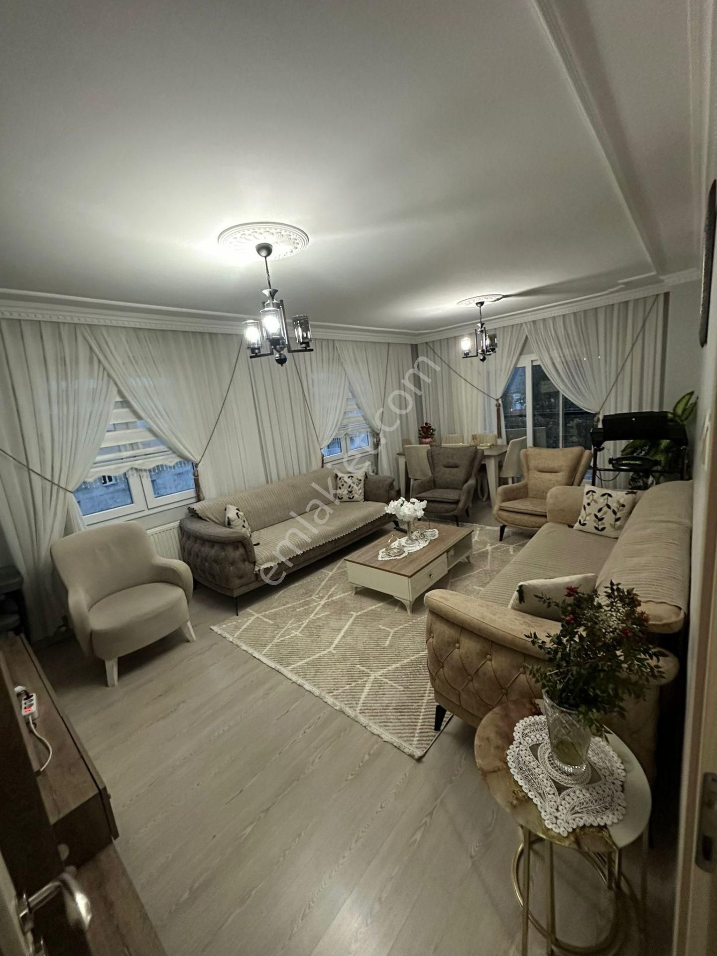 Karabağlar Yurtoğlu Mah. 3+1 120 M2 Kare Doğalğazlı Asansörlü Satılık Daire - Görsel 3