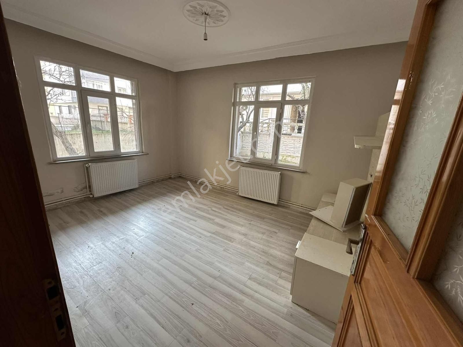 Bağlık Mah Satılık 2+1 Giriş Kat - Görsel 12