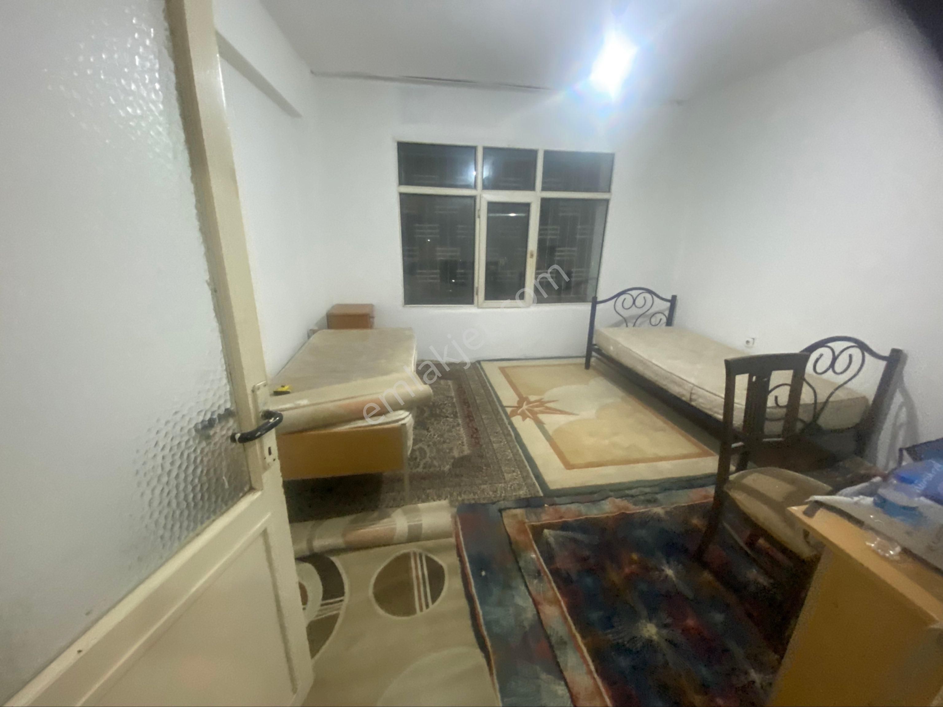 Bahçelievler Çobançeşme Mahallesi’nde Kiralık 1 + 0 Daire