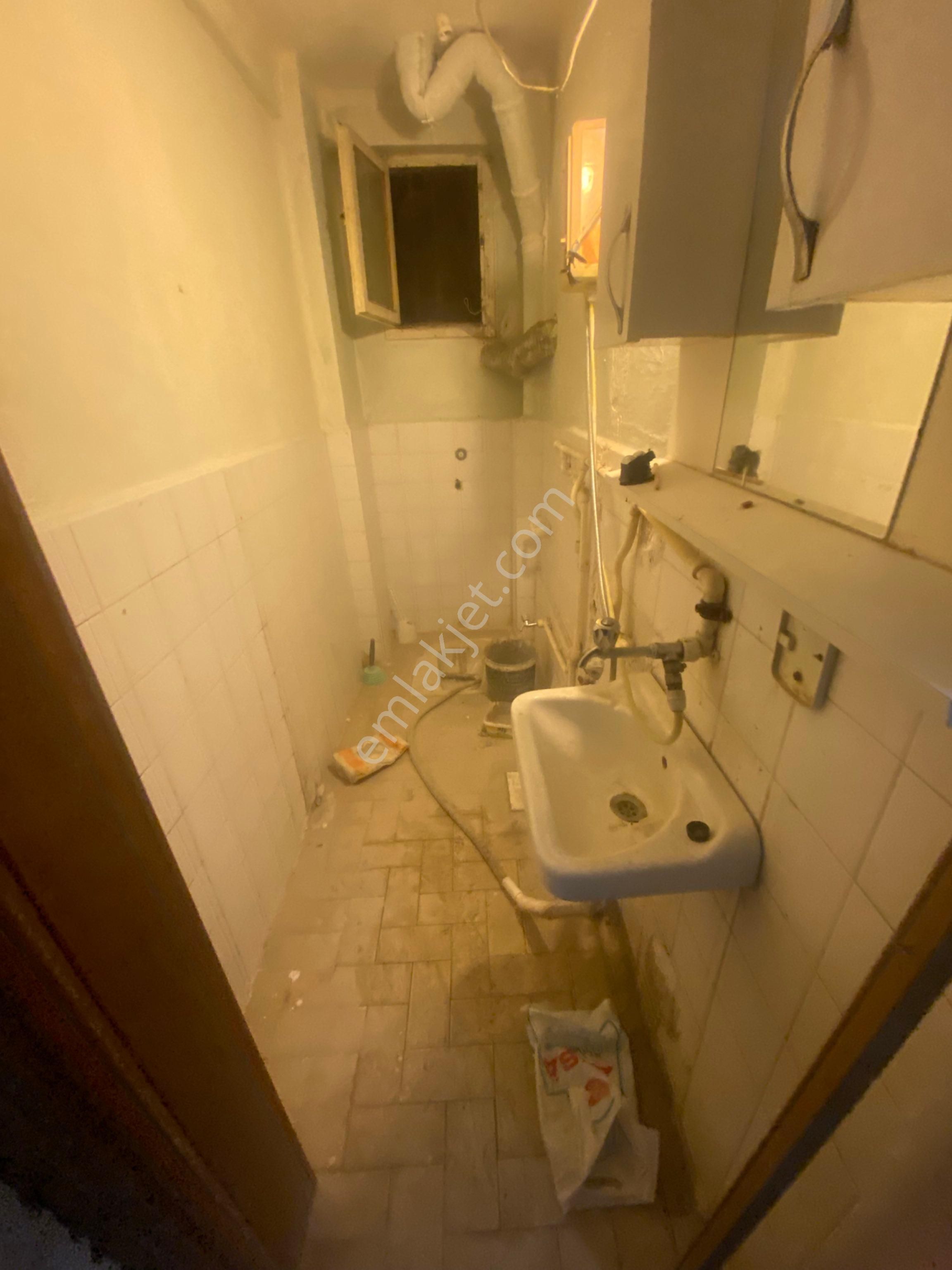 Bahçelievler Çobançeşme Mahallesi’nde Kiralık 1 + 0 Daire - Görsel 2