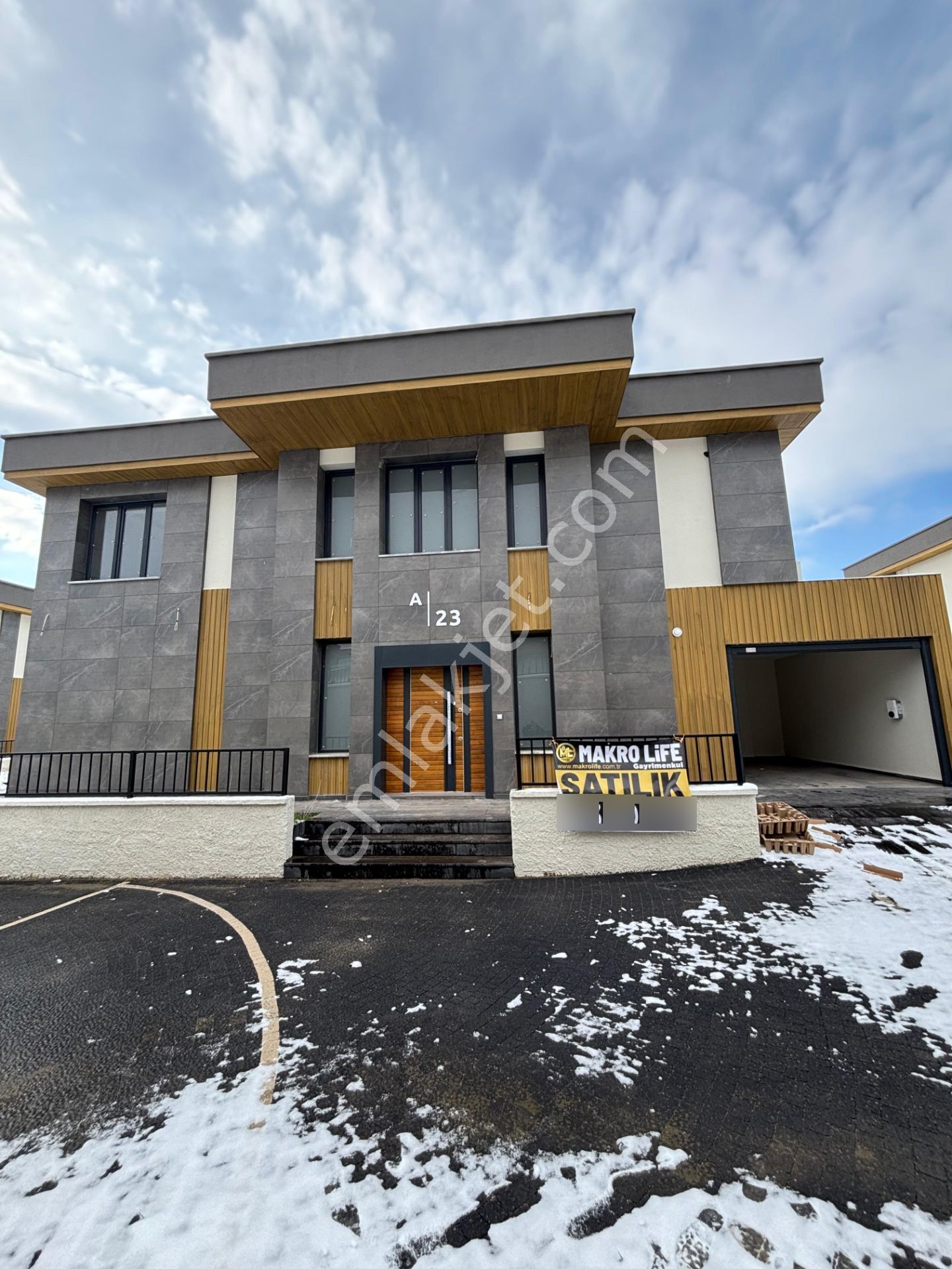 Makro Life Gayrimenkul'den Satılık Umut Nazende Villalarında Göz Kamaştıran Lüks Dubleks Villa - Görsel 17