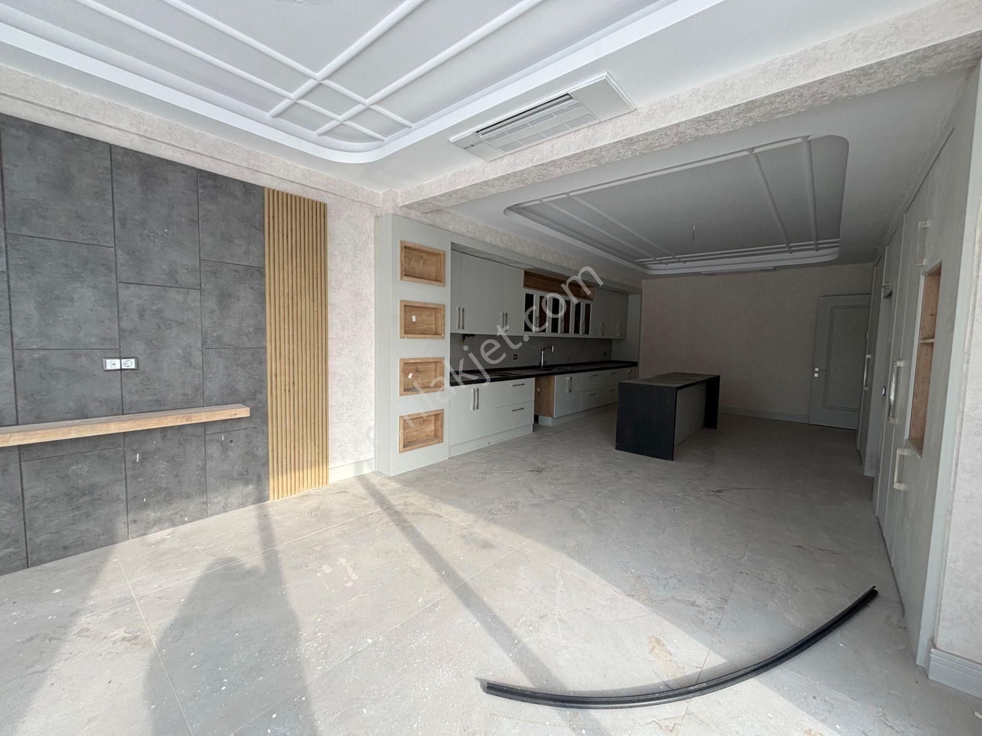 Makro Life Gayrimenkul'den Satılık Umut Nazende Villalarında Göz Kamaştıran Lüks Dubleks Villa - Görsel 4