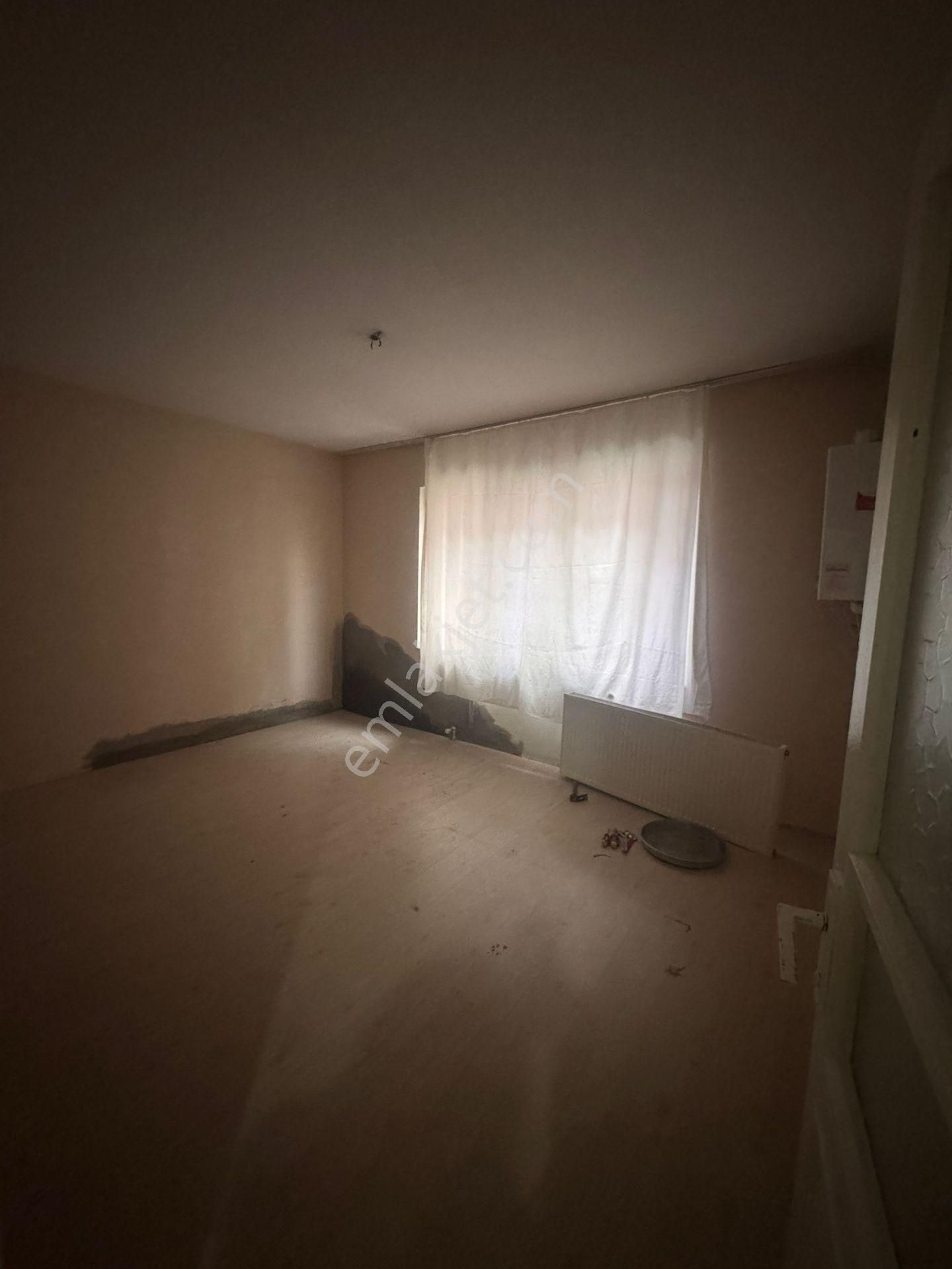 Esenevler’de Merkezi Konumda Kiralık 2+1 Daire - Görsel 18