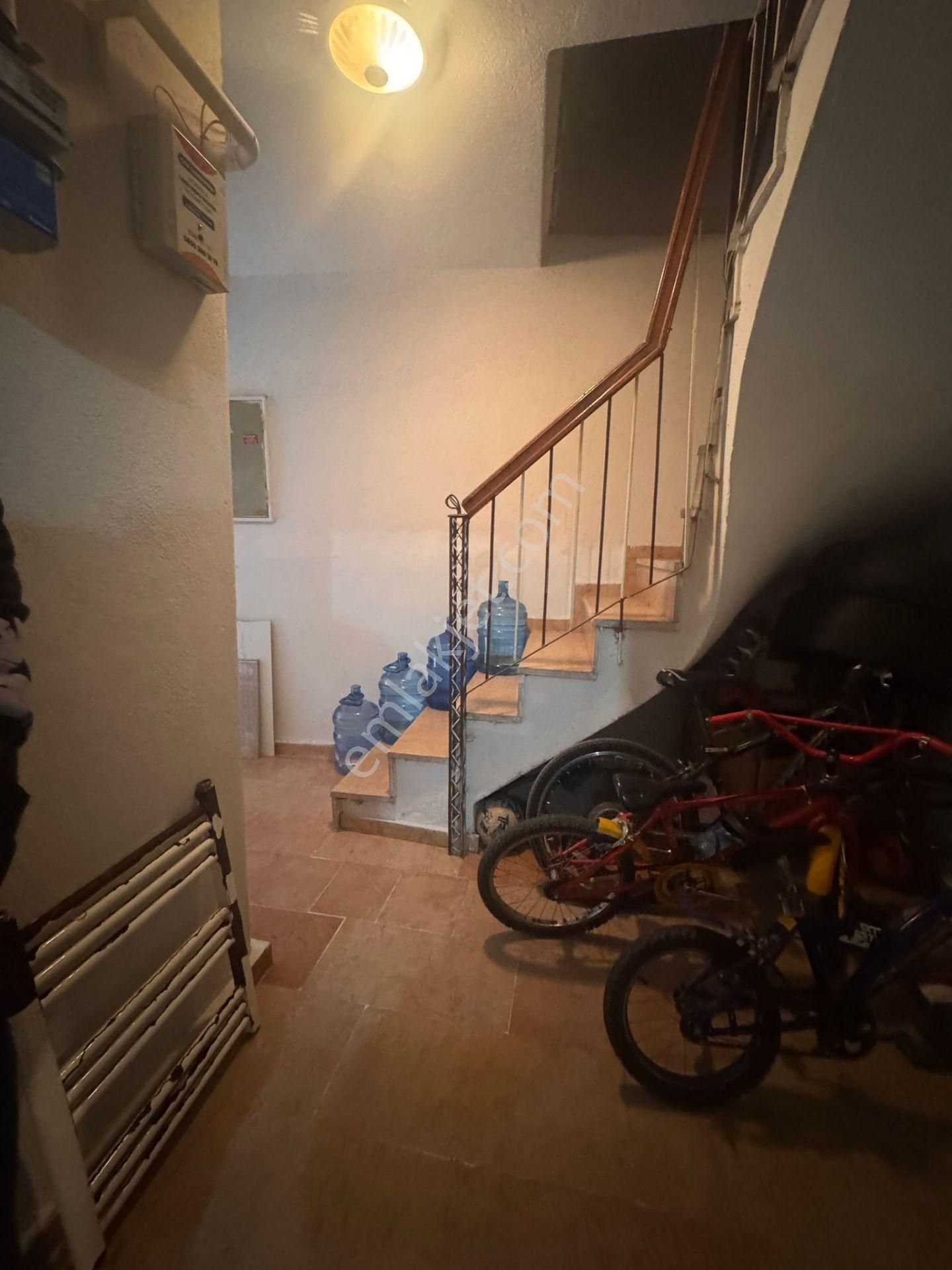 Esenevler’de Merkezi Konumda Kiralık 2+1 Daire - Görsel 2