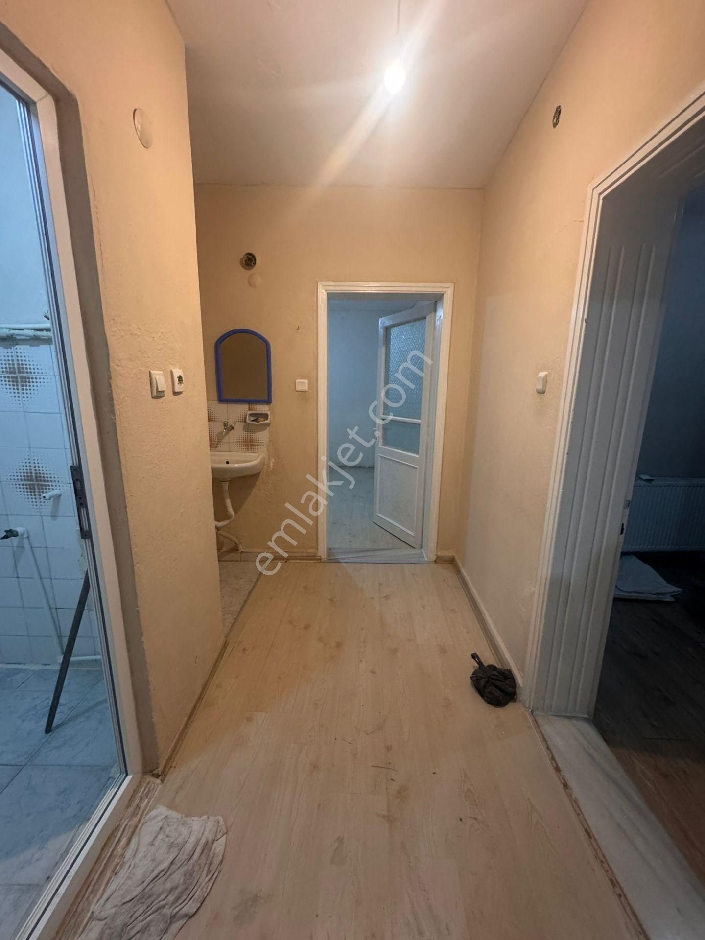 Esenevler’de Merkezi Konumda Kiralık 2+1 Daire - Görsel 10