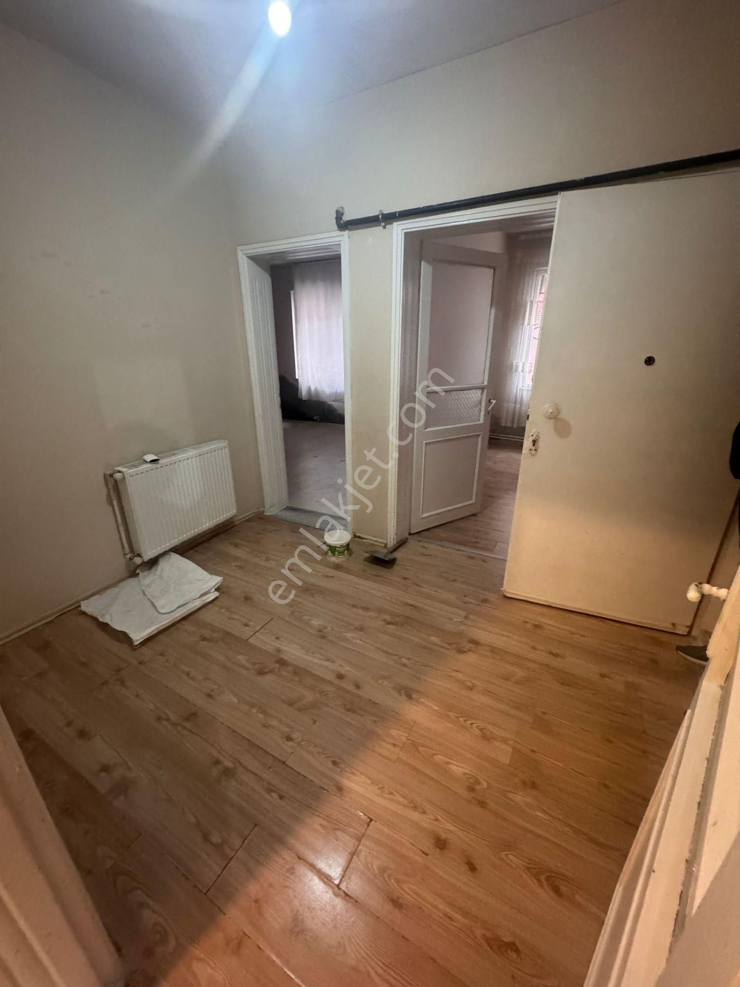 Esenevler’de Merkezi Konumda Kiralık 2+1 Daire - Görsel 8