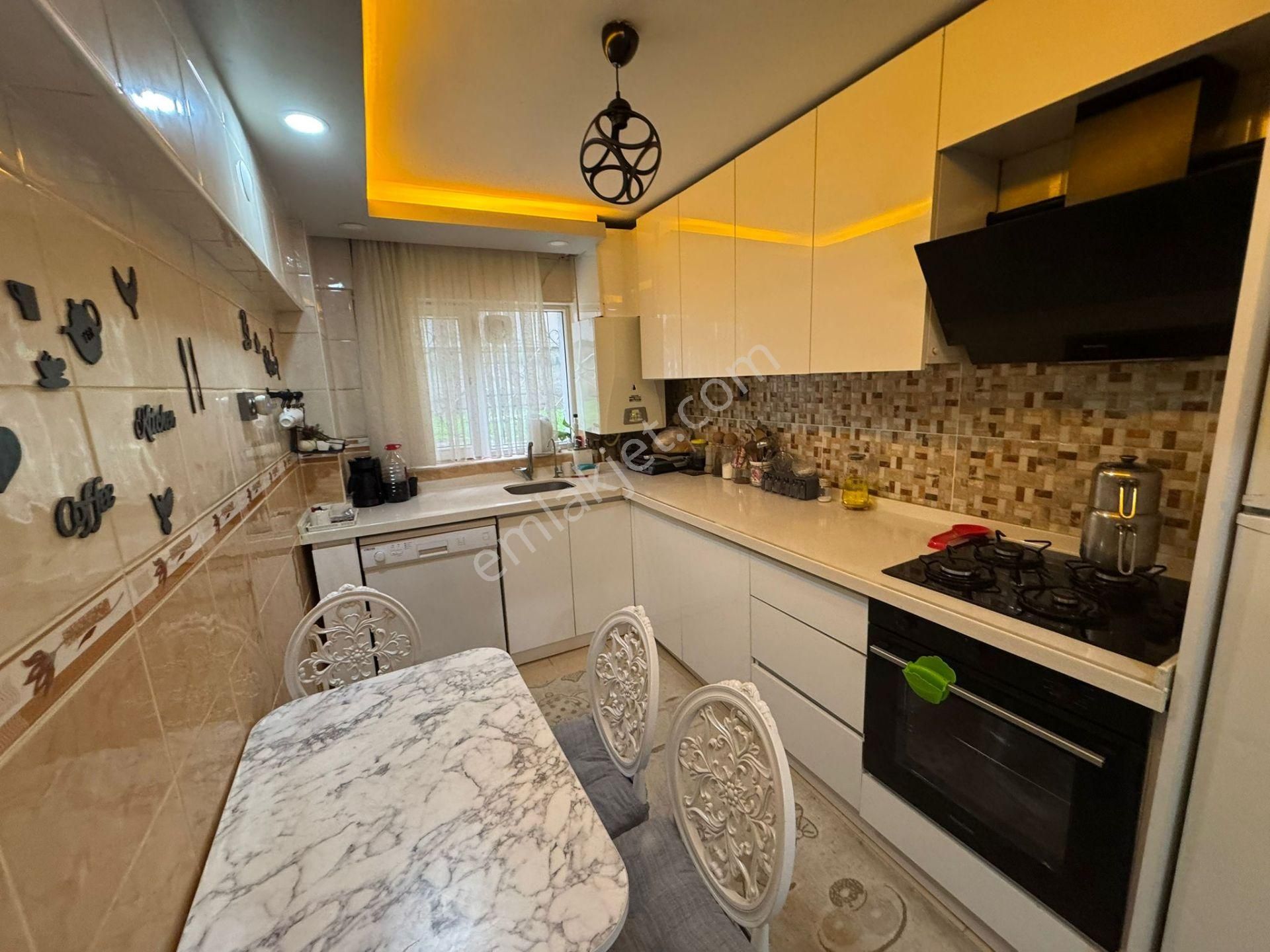 Mç Emlak'tan Akşemsettin Mahallesin'de 3+1 Satılık Daire