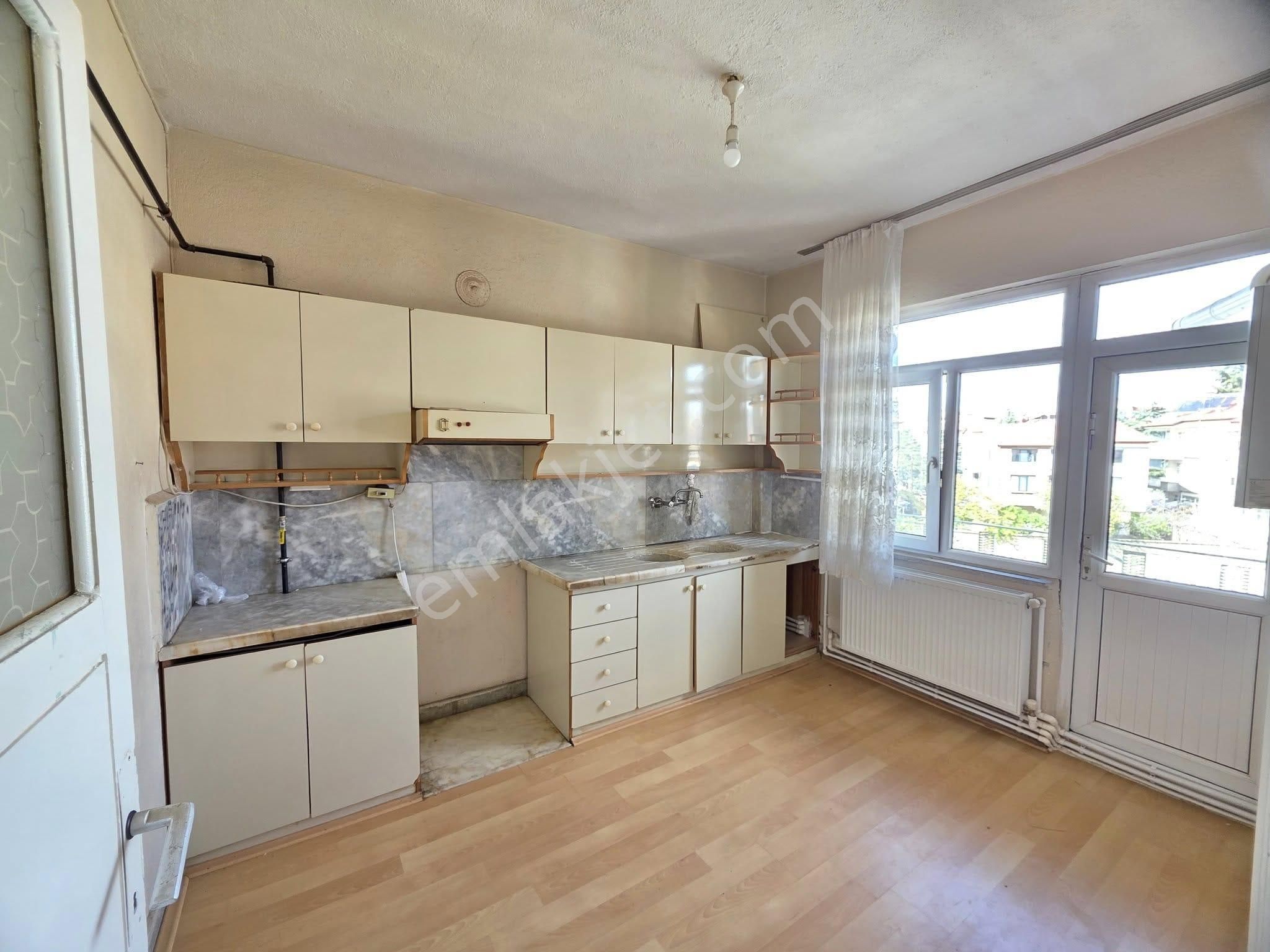 Akçay Emlak'tan Akşehir Seyran Mahallesi Nihat Dayanık İlkokulu Civarında Kiralık 3+1 Daire - Görsel 12