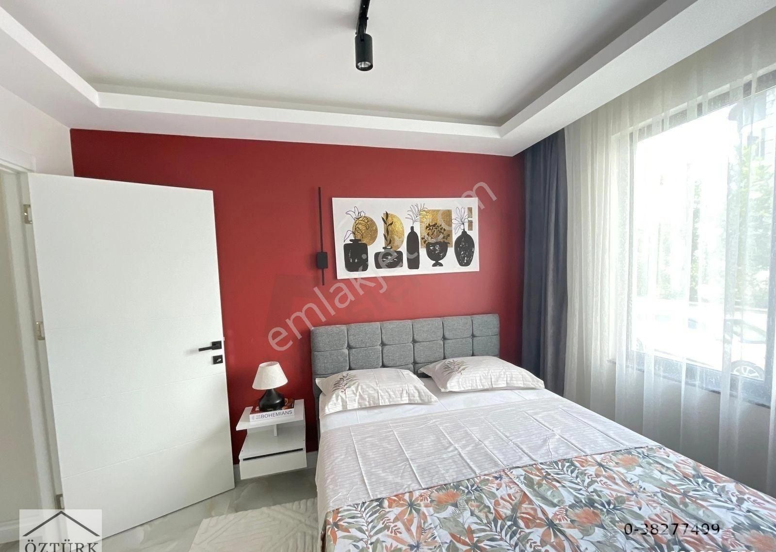 Öztürk Gayrimenkul'den Bulvara 1 Sokak Eşyalı Satılık Fırsat 1+1 - Görsel 22