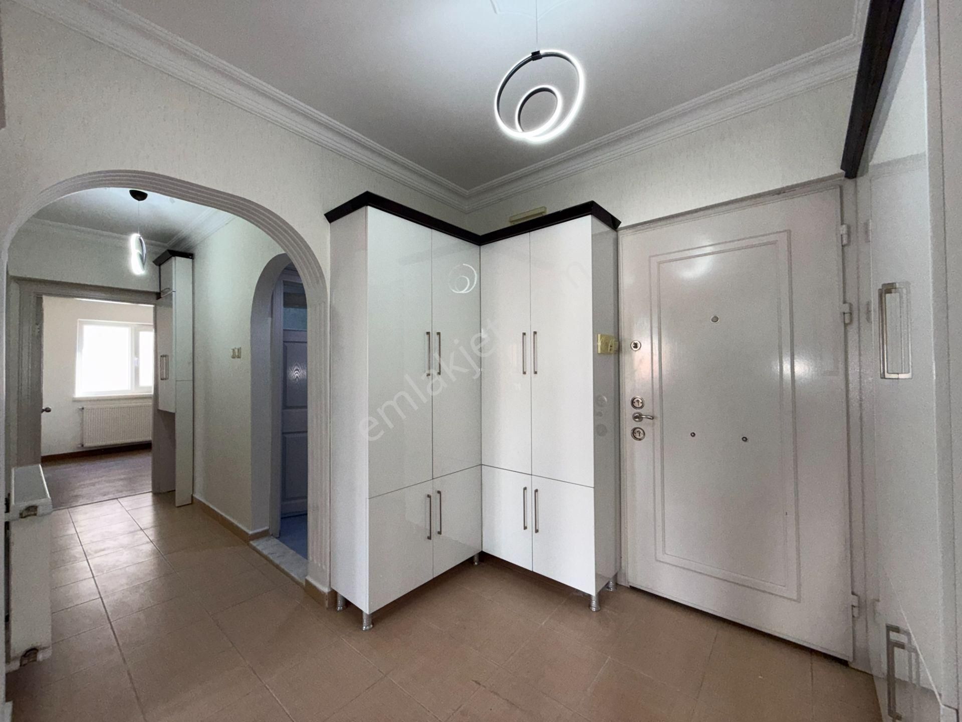 Ufuk Kılıç Emlak'tan Protokol Yolu Yakını Ara Kat Geniş 3+1 Daire - Görsel 31