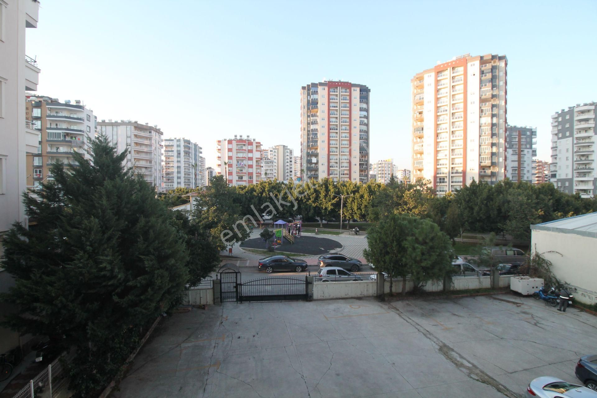 Retro’dan Yeni Mahalle’de Teraslı Geniş B.mutfak Site İçi Kiralık 3+1 - Görsel 16