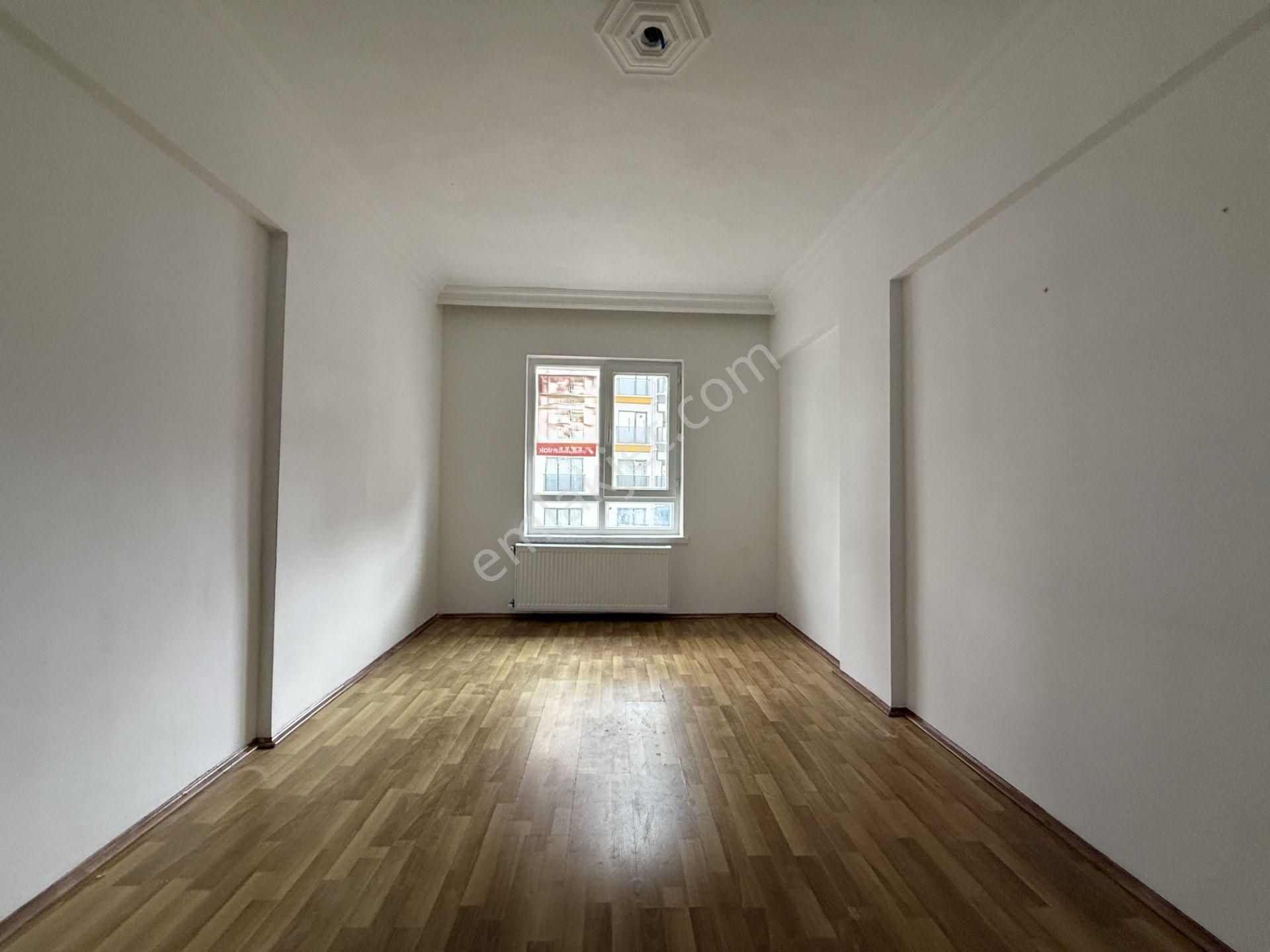 Pursaklar Ufuk Kılıç Emlak'tan Merkezde 3. Katta Masrafsız 3+1 Daire - Görsel 14