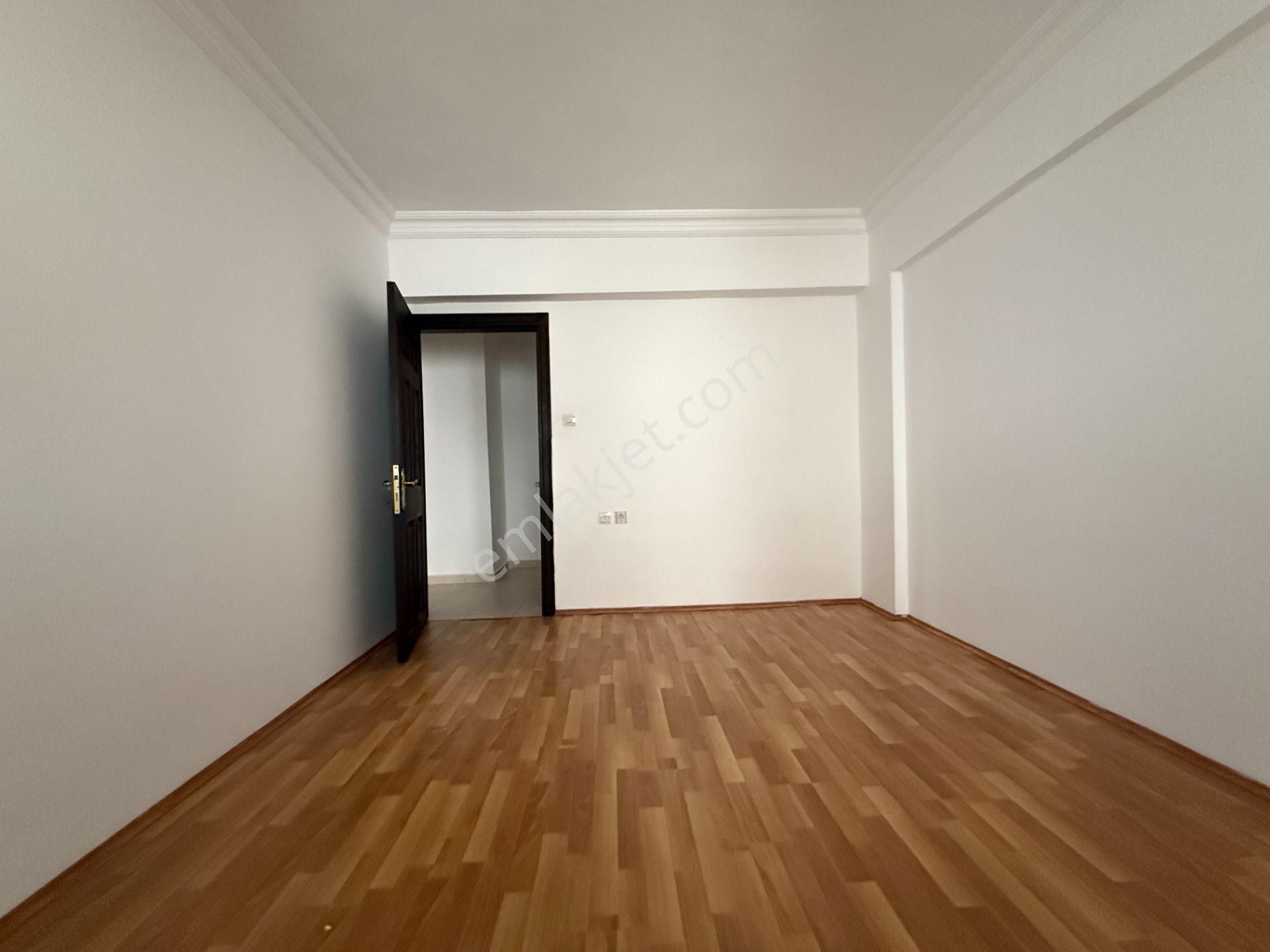 Pursaklar Ufuk Kılıç Emlak'tan Merkezde 3. Katta Masrafsız 3+1 Daire - Görsel 19