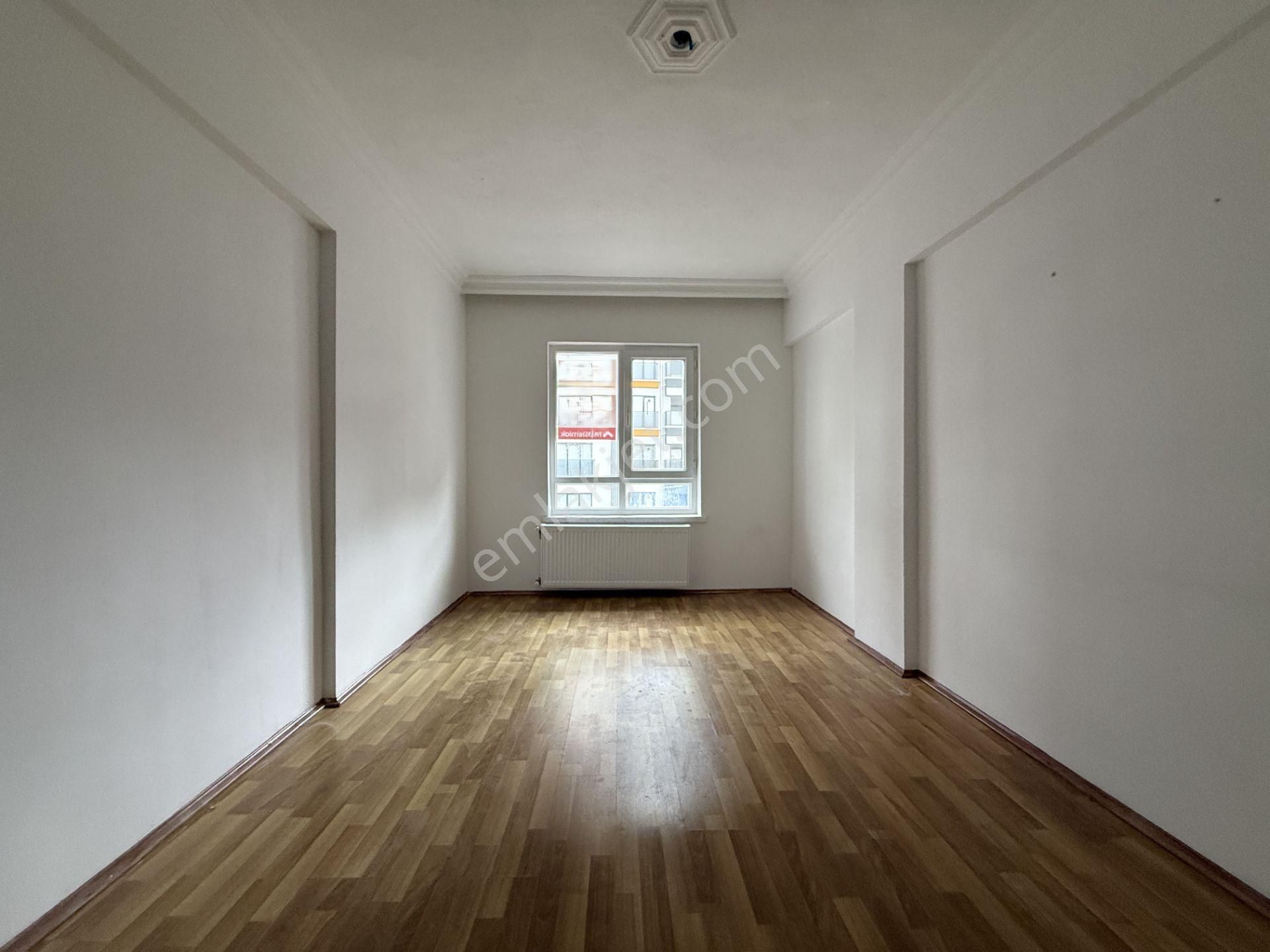 Pursaklar Ufuk Kılıç Emlak'tan Merkezde 3. Katta Masrafsız 3+1 Daire - Görsel 12