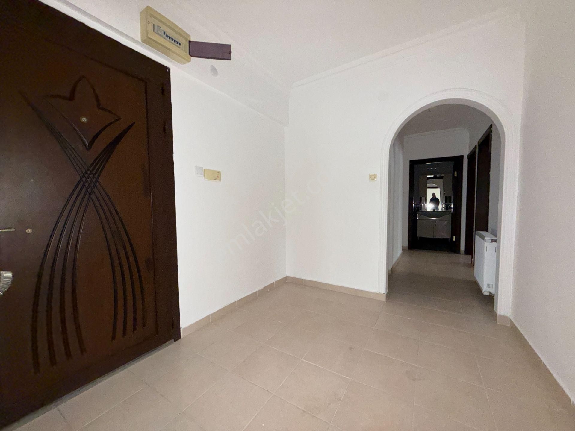 Pursaklar Ufuk Kılıç Emlak'tan Merkezde 3. Katta Masrafsız 3+1 Daire - Görsel 23