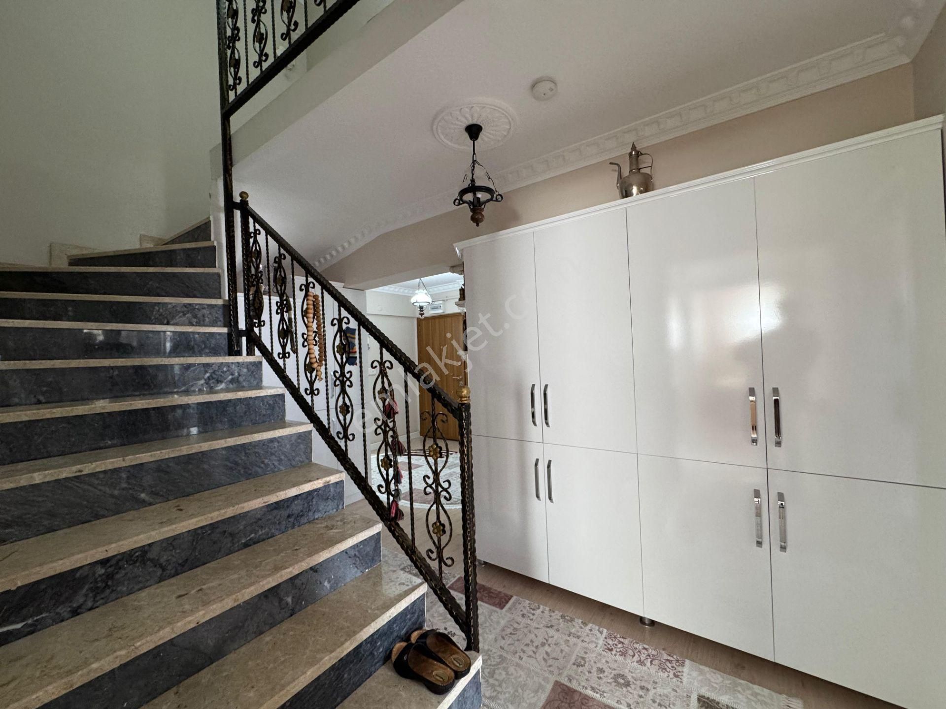 Ufuk Kılıç Emlak'tan Çift Banyolu Asansörlü Teraslı 5+1 Dublex Daire - Görsel 21