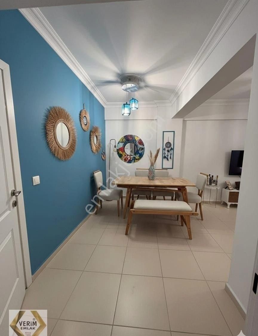 Seferihisar Ürkmez Merkez'de Yüksek Girişli Masrafsız Yapılı 2+1 Satılık Daire