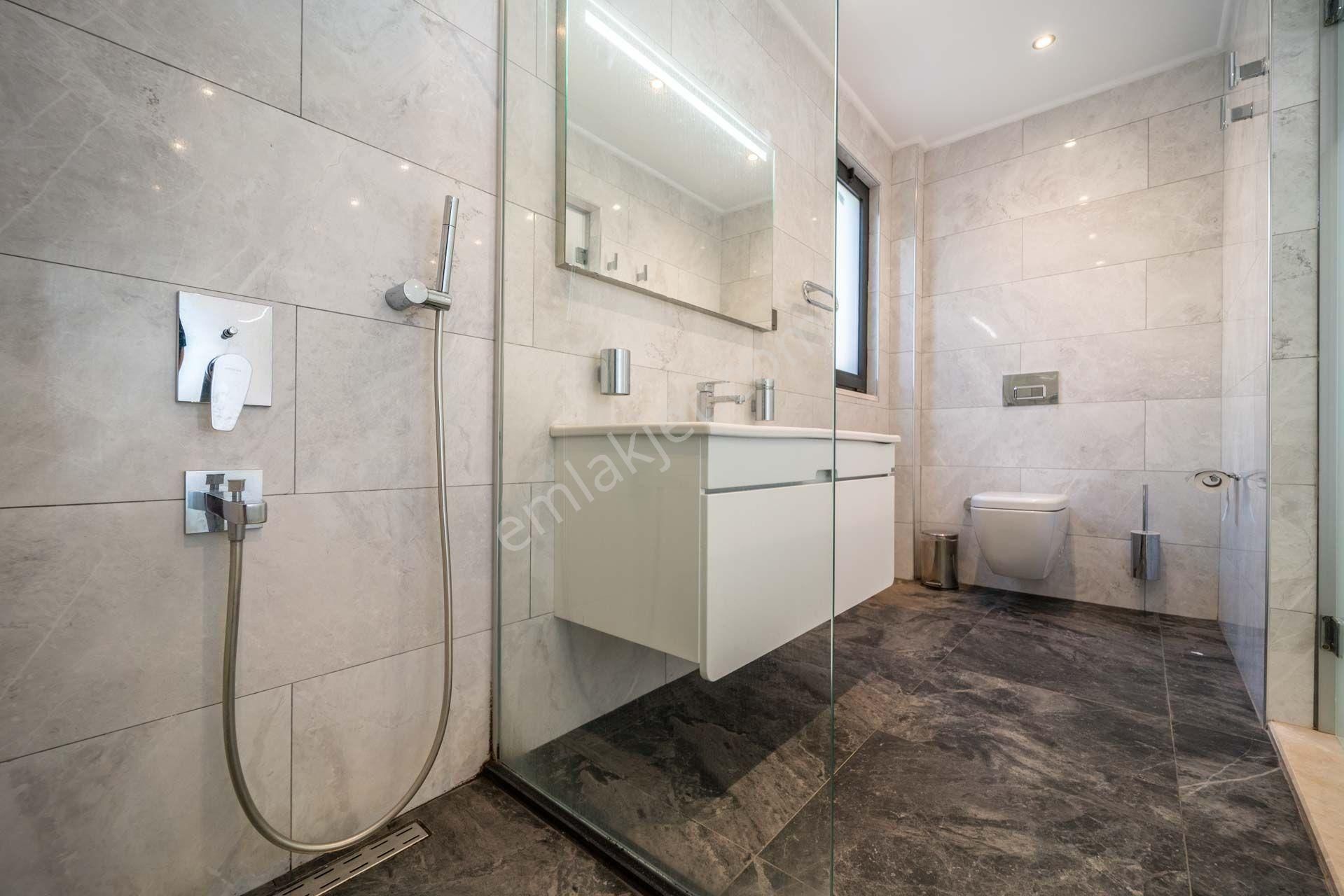 Kaş Bezirgan Mevkiinde Deniz Manzaralı Lüks Kiralık Villa - Görsel 20