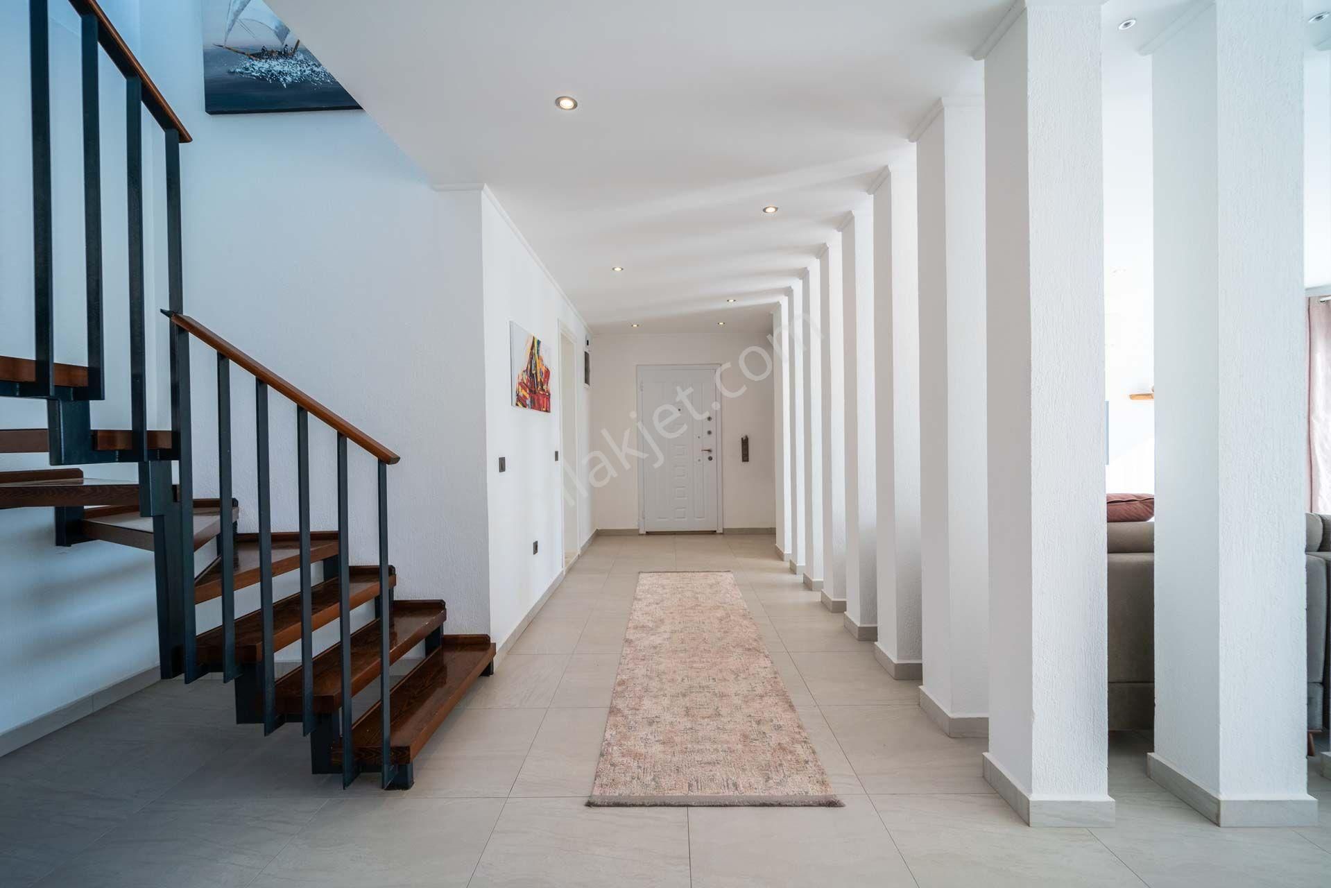 Kaş Bezirgan Mevkiinde Deniz Manzaralı Lüks Kiralık Villa - Görsel 14