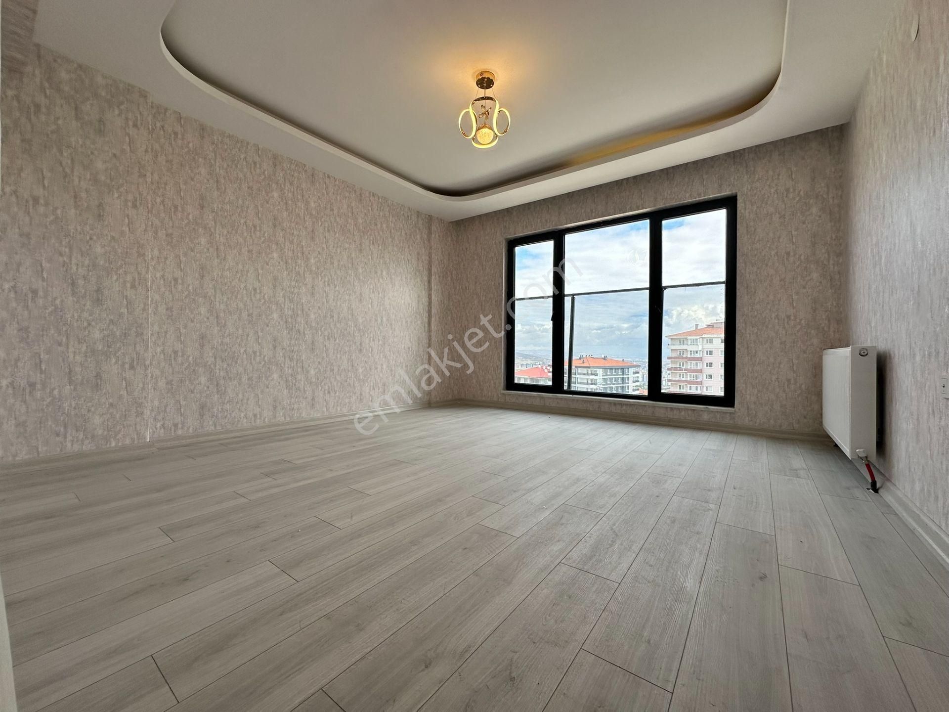 Pursaklar Mehmet Zengin Emlak'tan Teras Balkonlu Hastane Yakını 9.kat 4+1 Sıfır Sitede Daire - Görsel 17