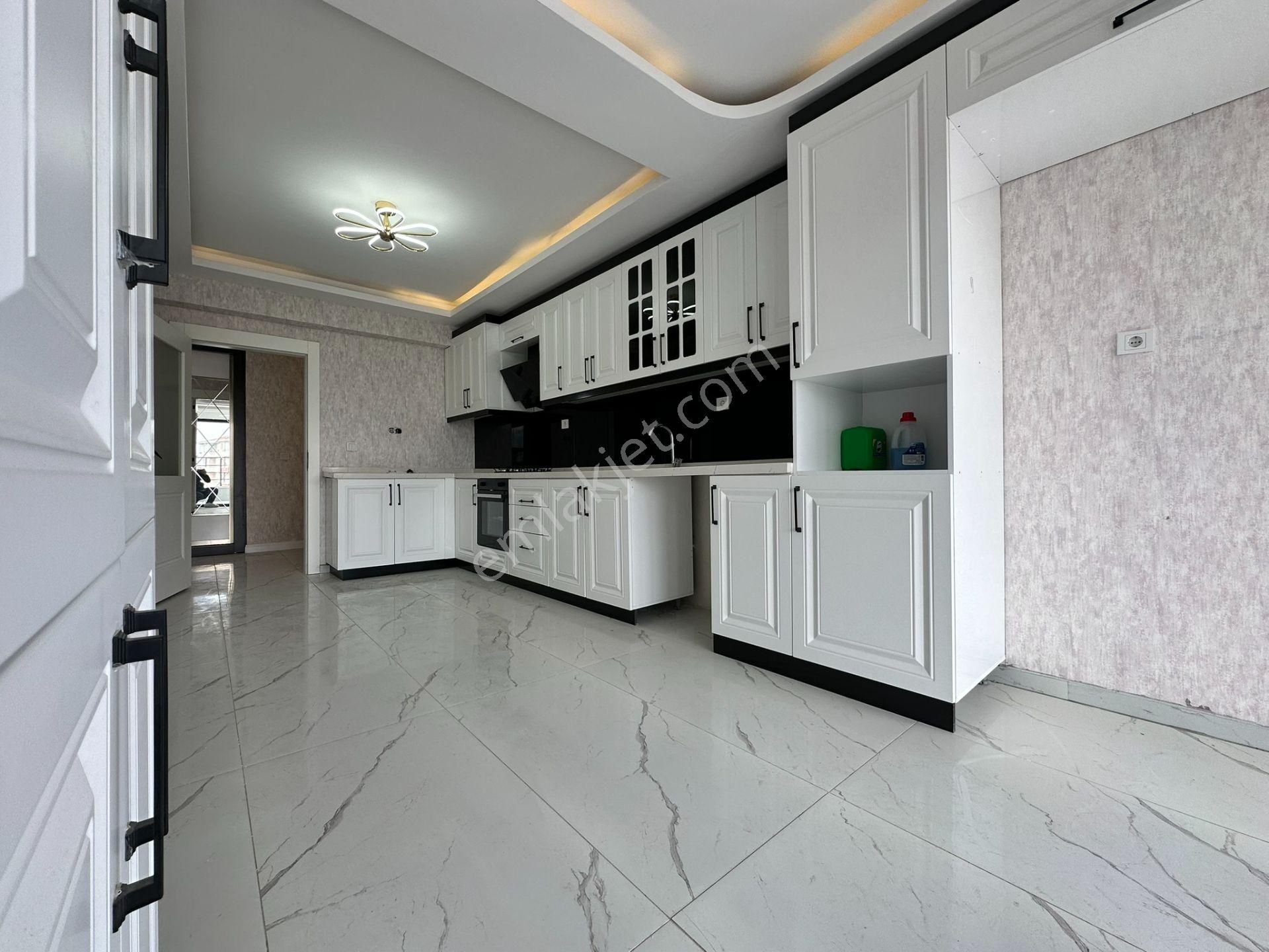 Pursaklar Mehmet Zengin Emlak'tan Teras Balkonlu Hastane Yakını 9.kat 4+1 Sıfır Sitede Daire - Görsel 9