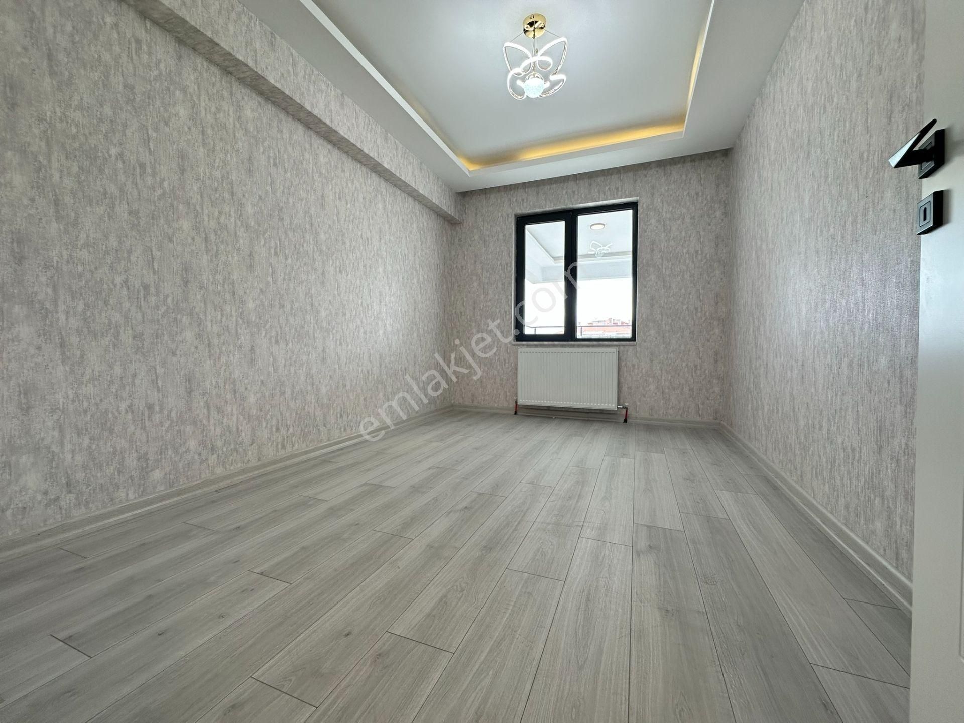 Pursaklar Mehmet Zengin Emlak'tan Teras Balkonlu Hastane Yakını 9.kat 4+1 Sıfır Sitede Daire - Görsel 16