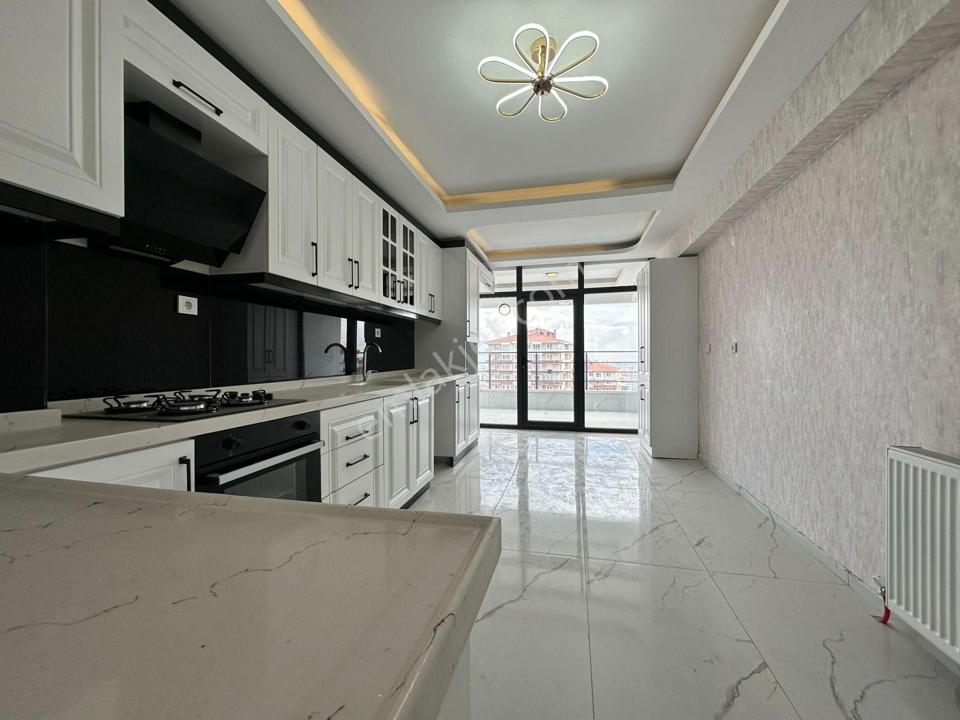 Pursaklar Mehmet Zengin Emlak'tan Teras Balkonlu Hastane Yakını 9.kat 4+1 Sıfır Sitede Daire - Görsel 6