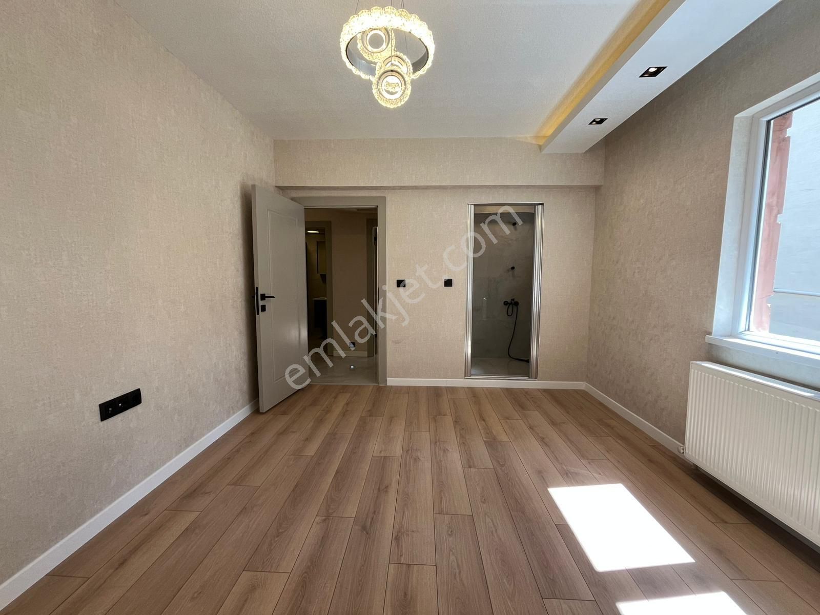 Ufuk Kılıç Emlak'tan Çift Banyolu Asansörlü Şık Tasarımlı Katta 4+1 - Görsel 25