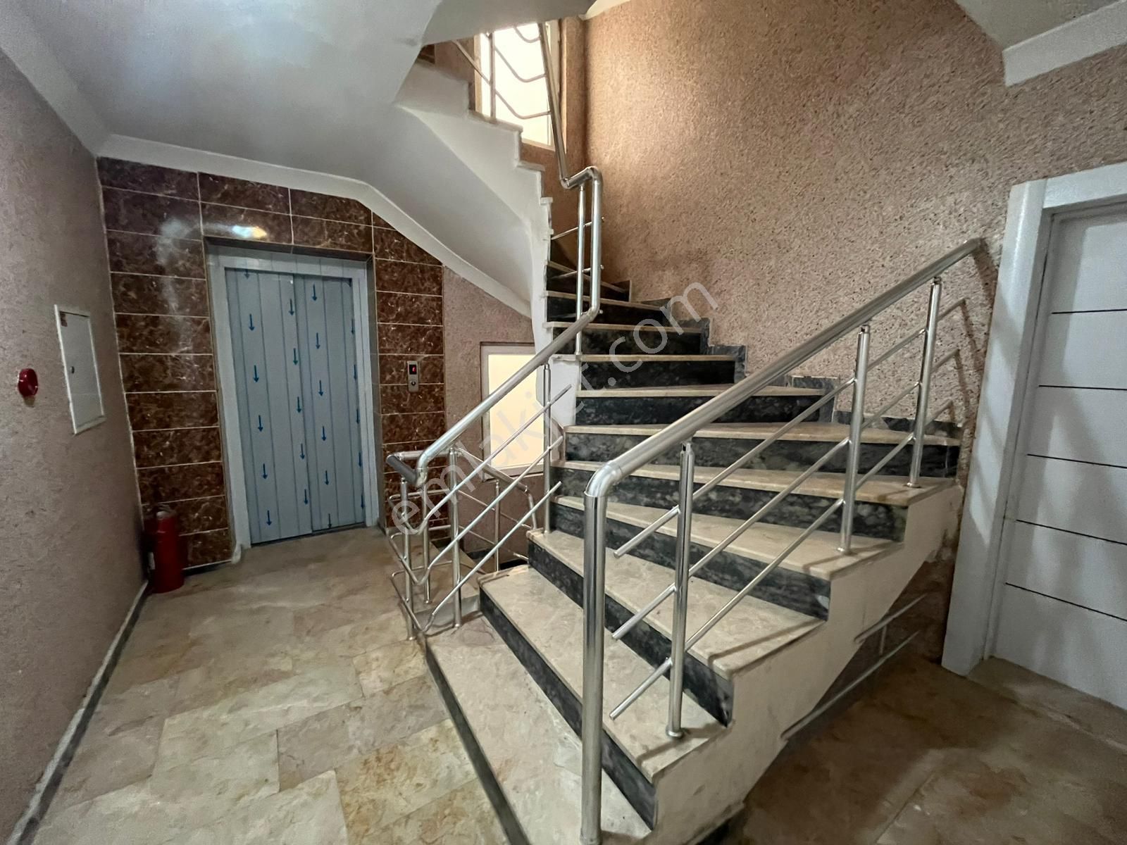 Ufuk Kılıç Emlak'tan Çift Banyolu Asansörlü Şık Tasarımlı Katta 4+1 - Görsel 32